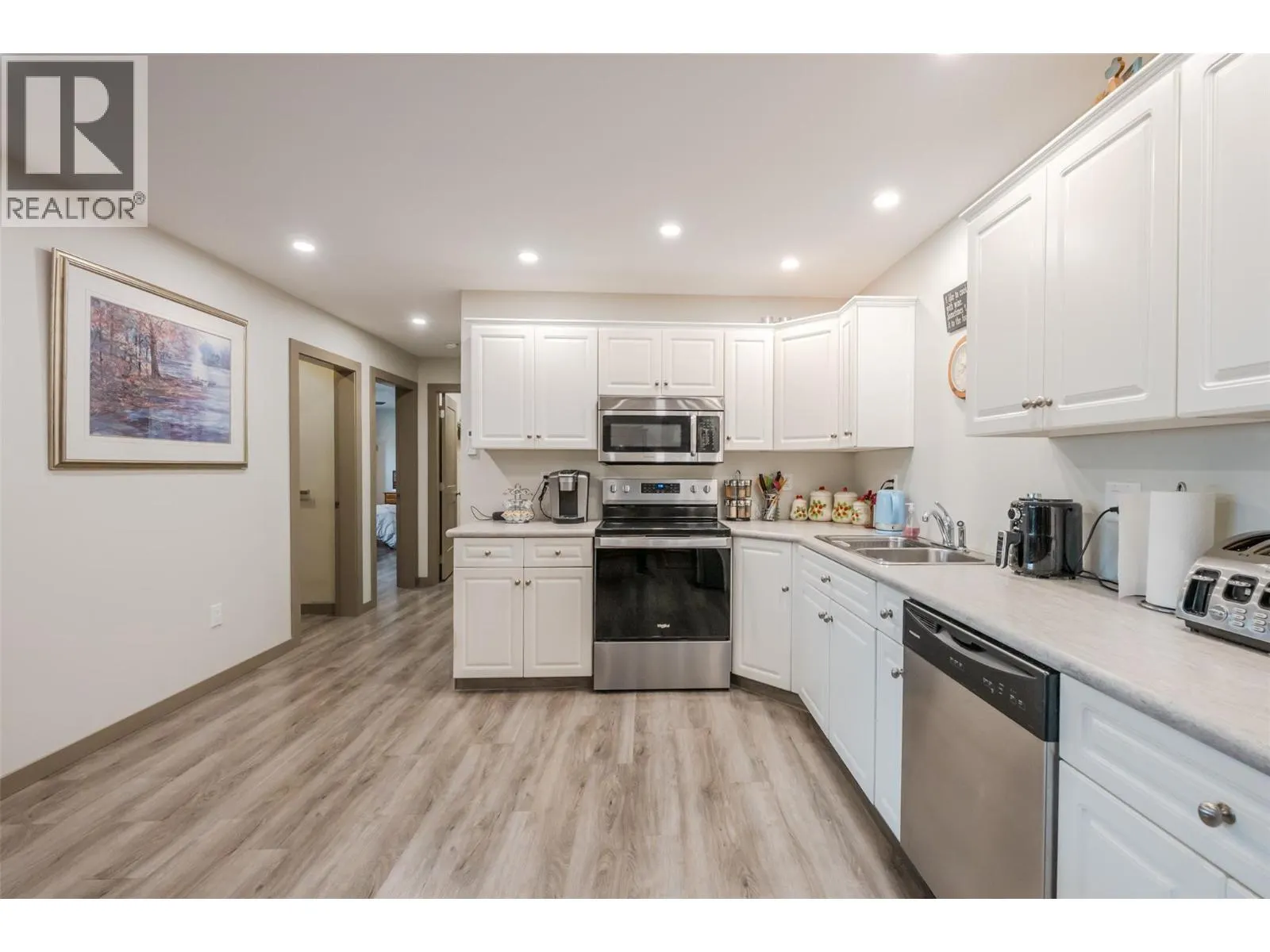 1418 FAIRVIEW Road
