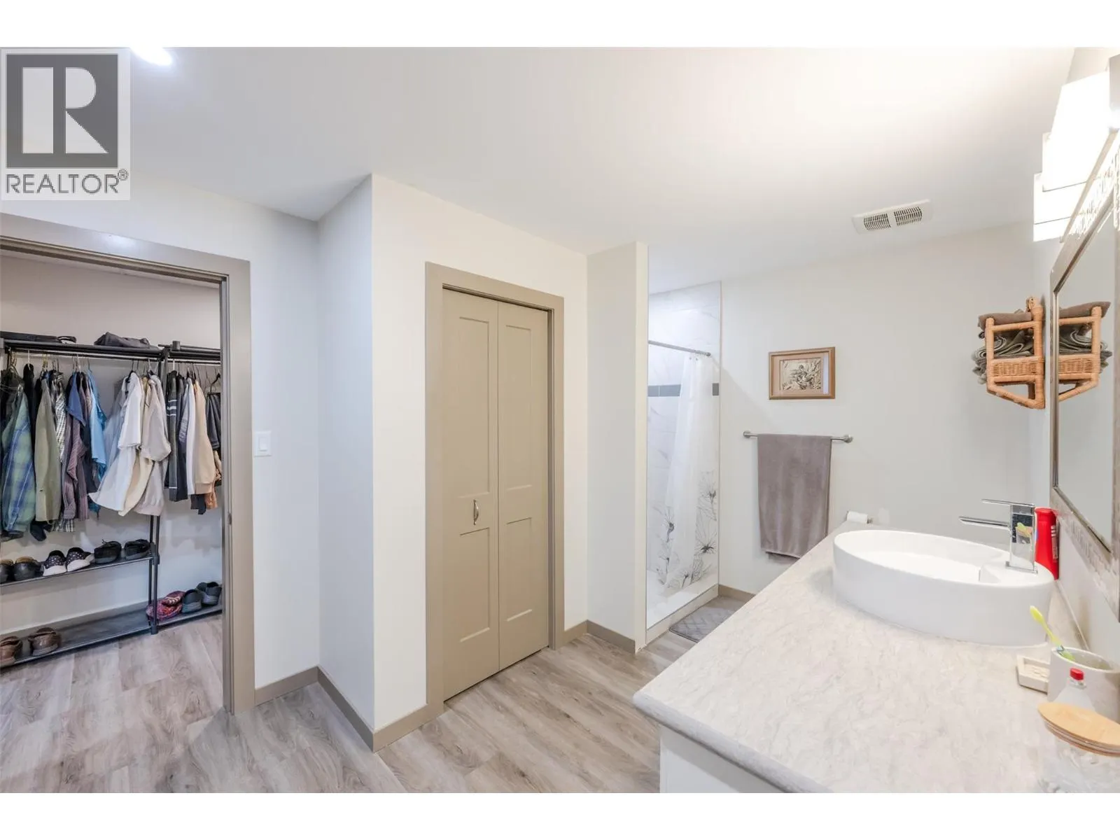 1418 FAIRVIEW Road