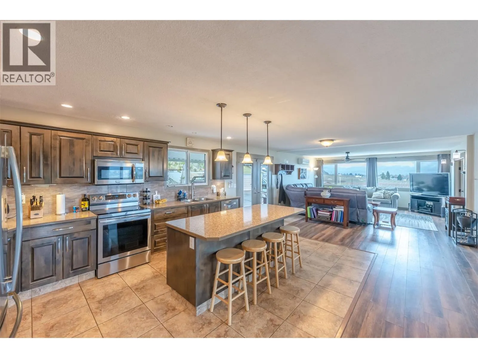 1418 FAIRVIEW Road