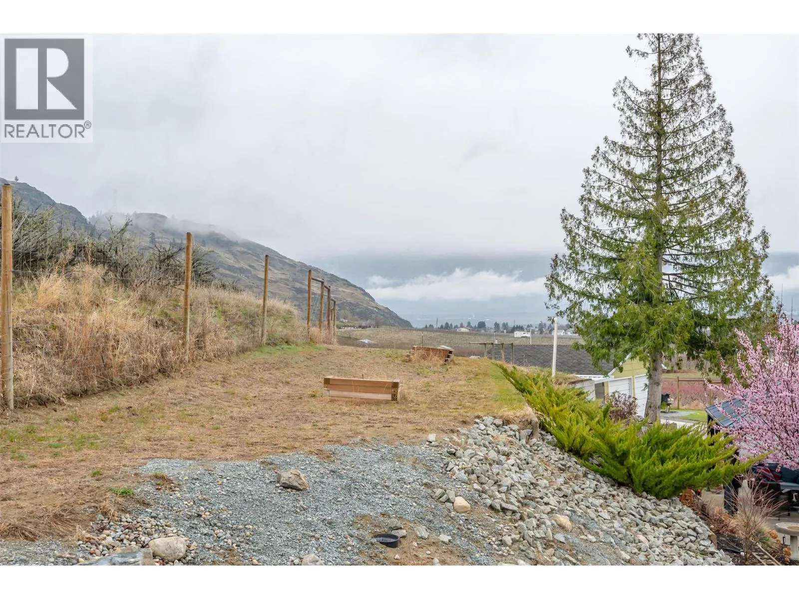 1418 FAIRVIEW Road