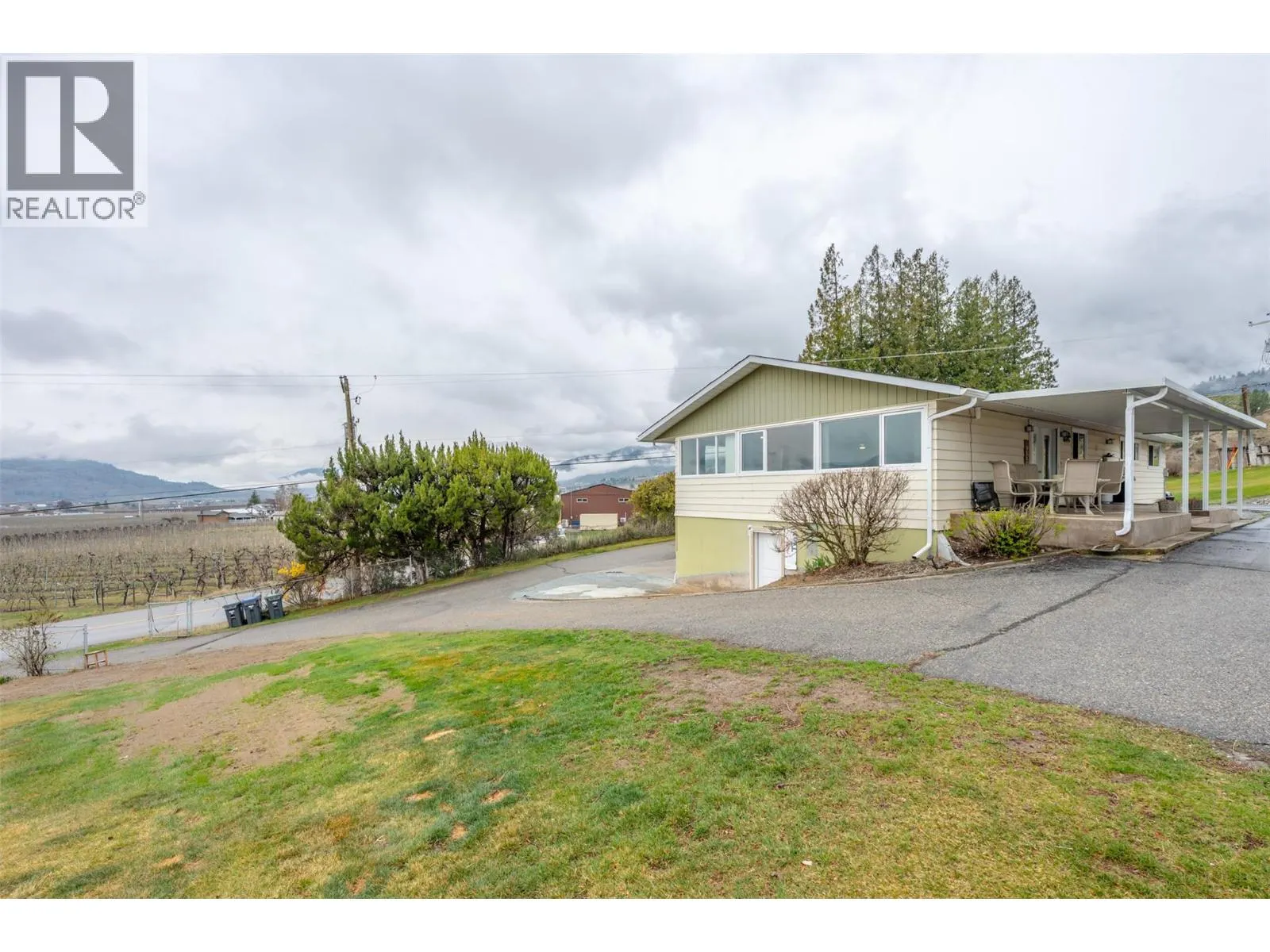 1418 FAIRVIEW Road