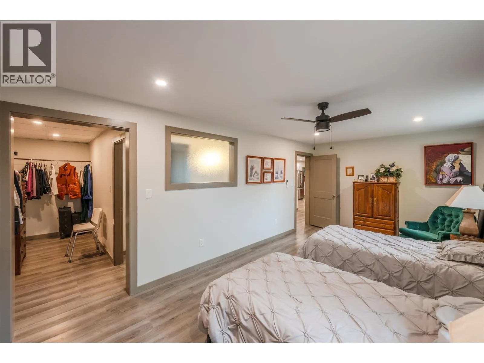 1418 FAIRVIEW Road