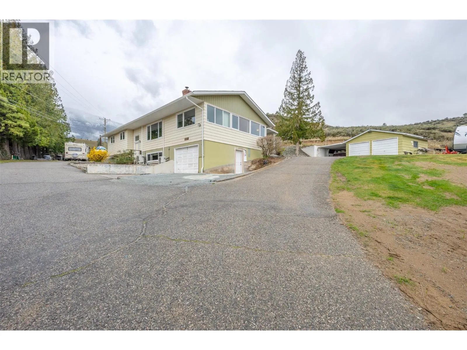 1418 FAIRVIEW Road