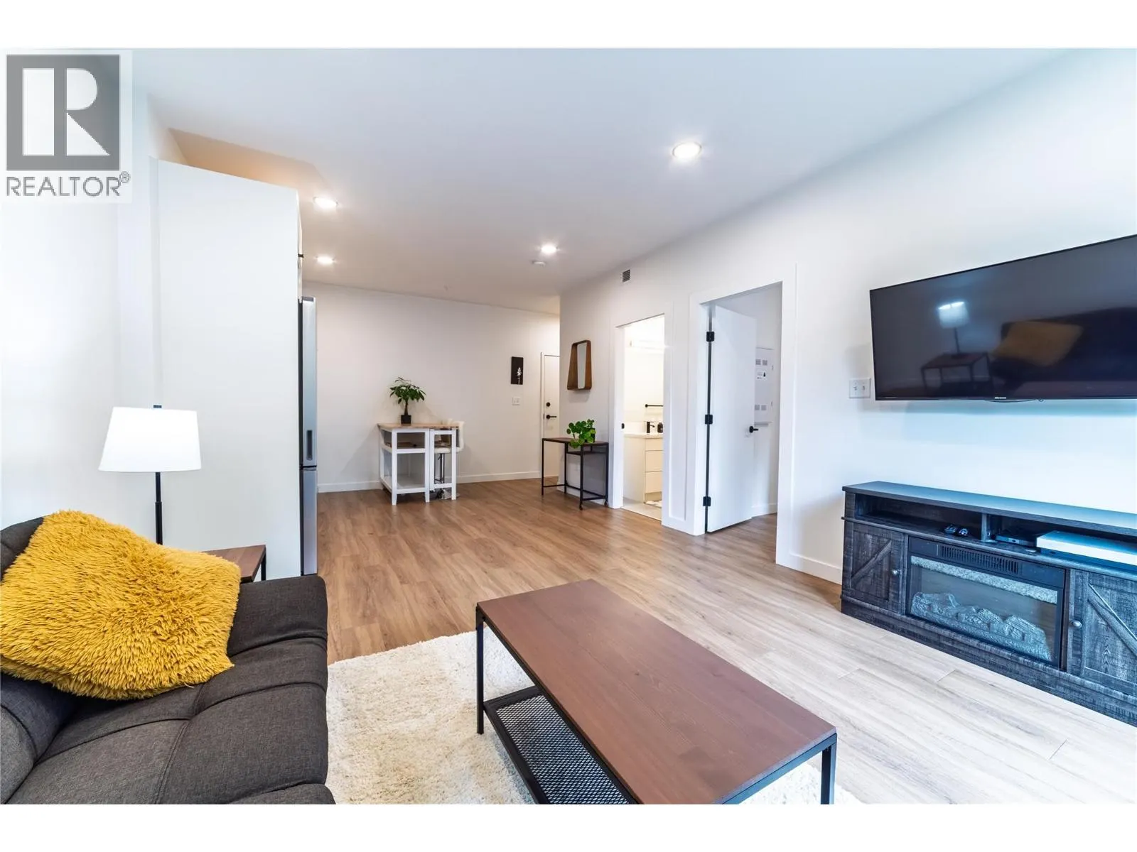 514 VICTORIA Street Unit# 207