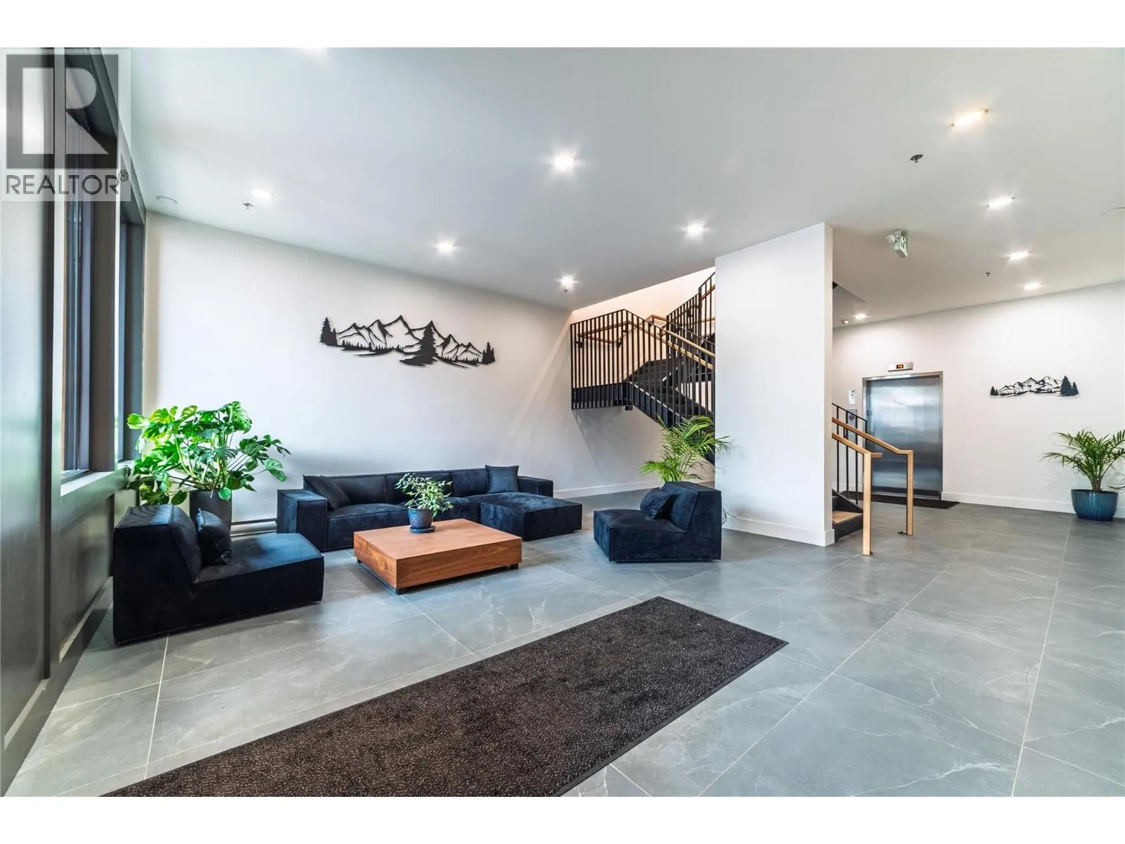 514 VICTORIA Street Unit# 207