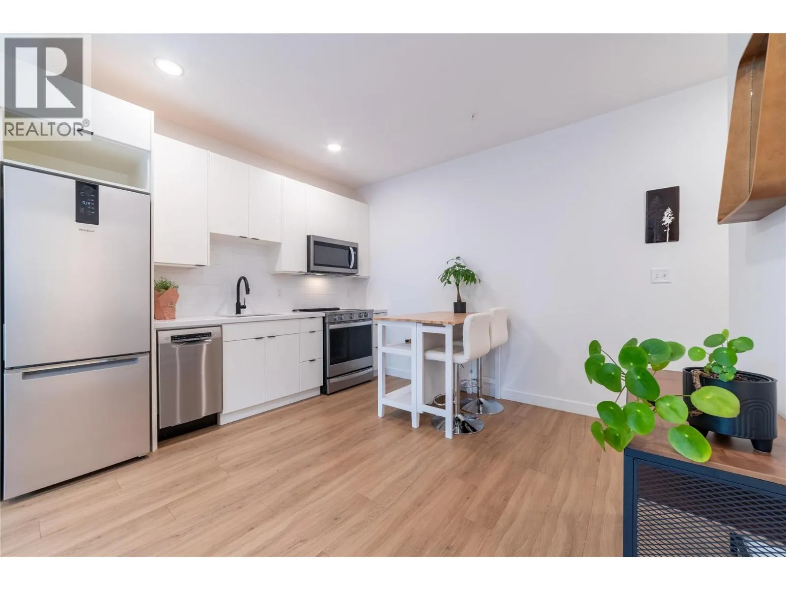 514 VICTORIA Street Unit# 207
