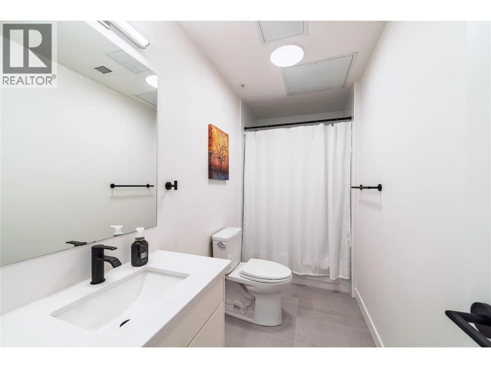514 VICTORIA Street Unit# 207