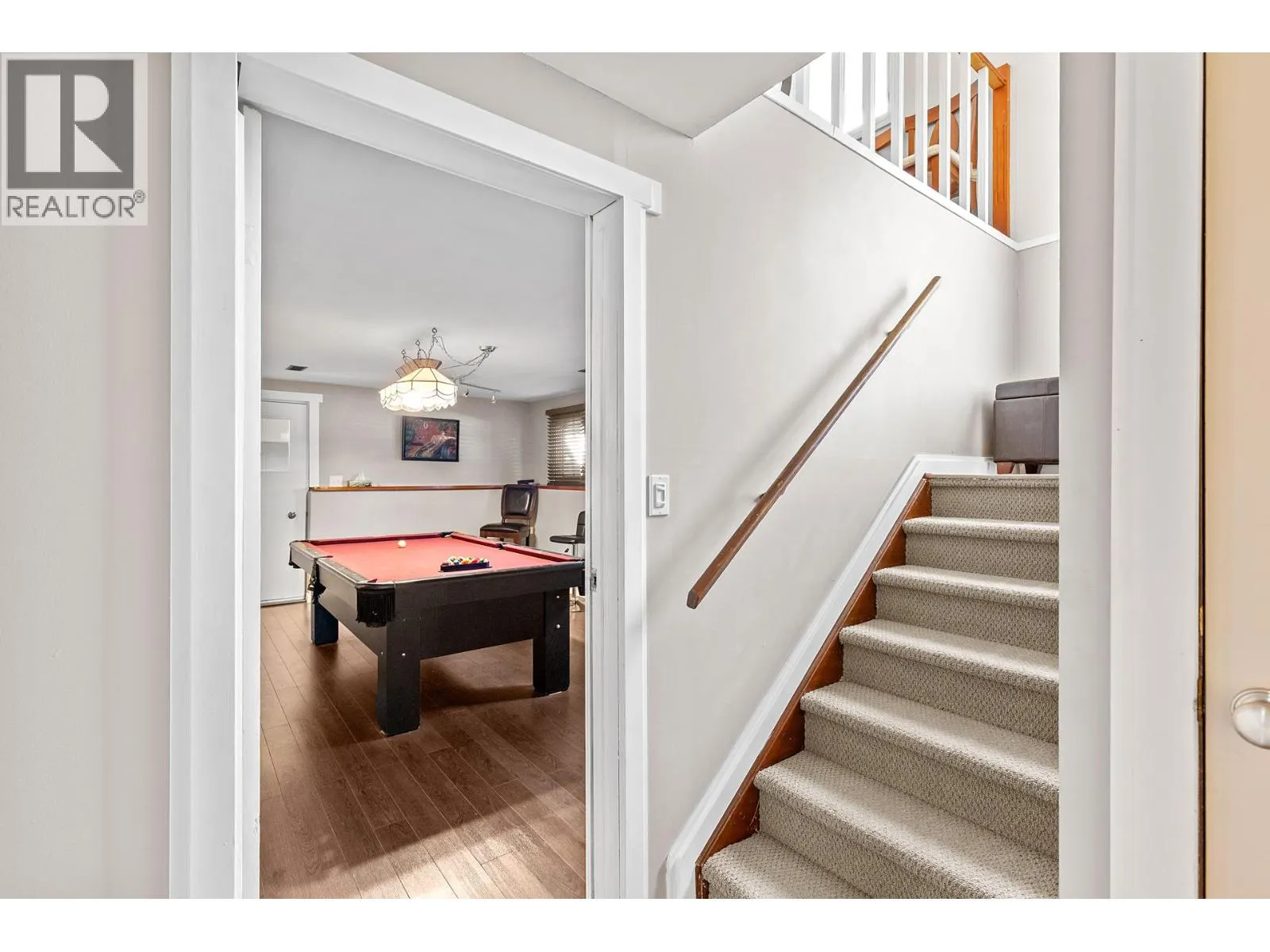 136 Stepping Stones Crescent