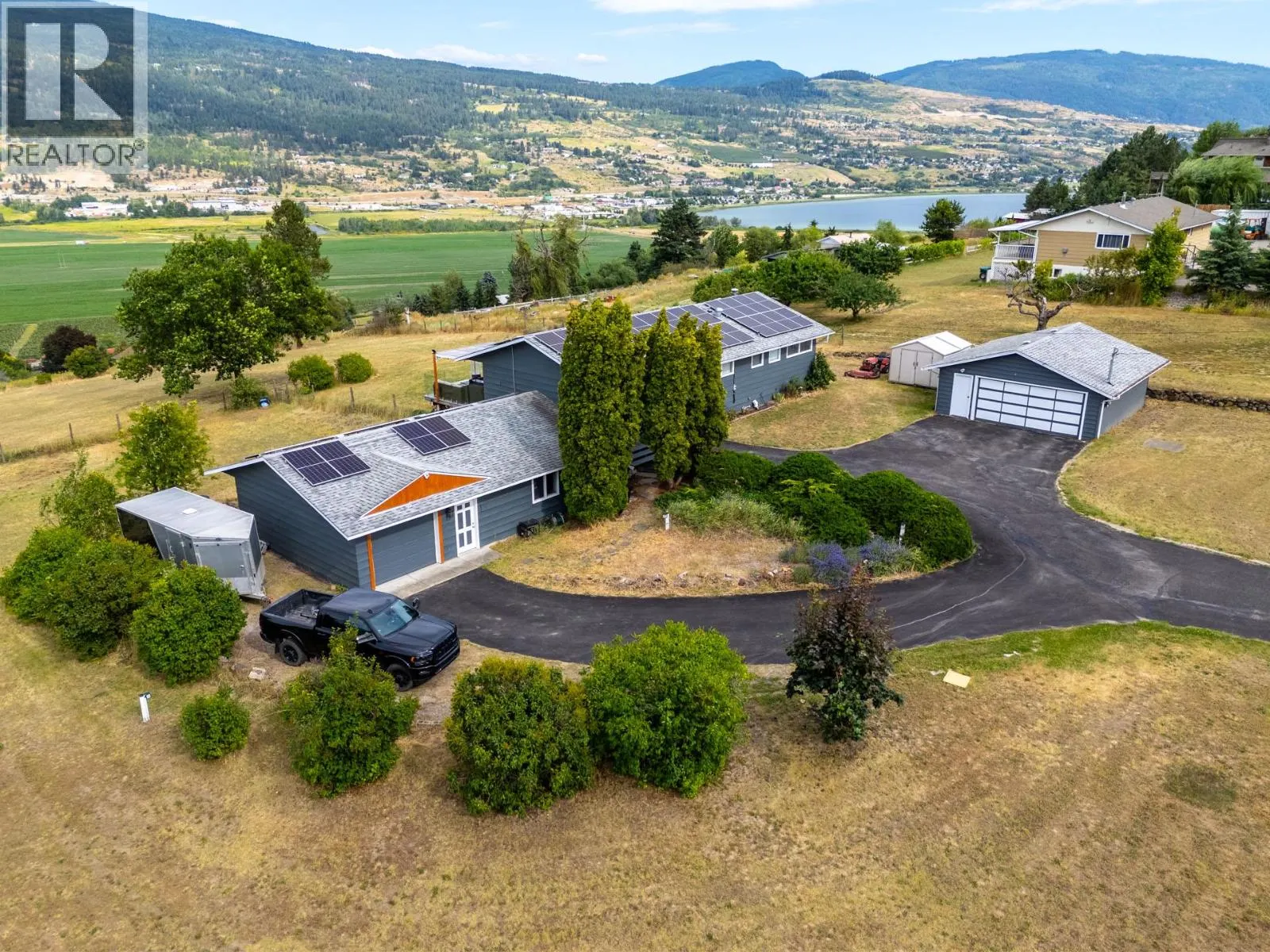 136 Stepping Stones Crescent