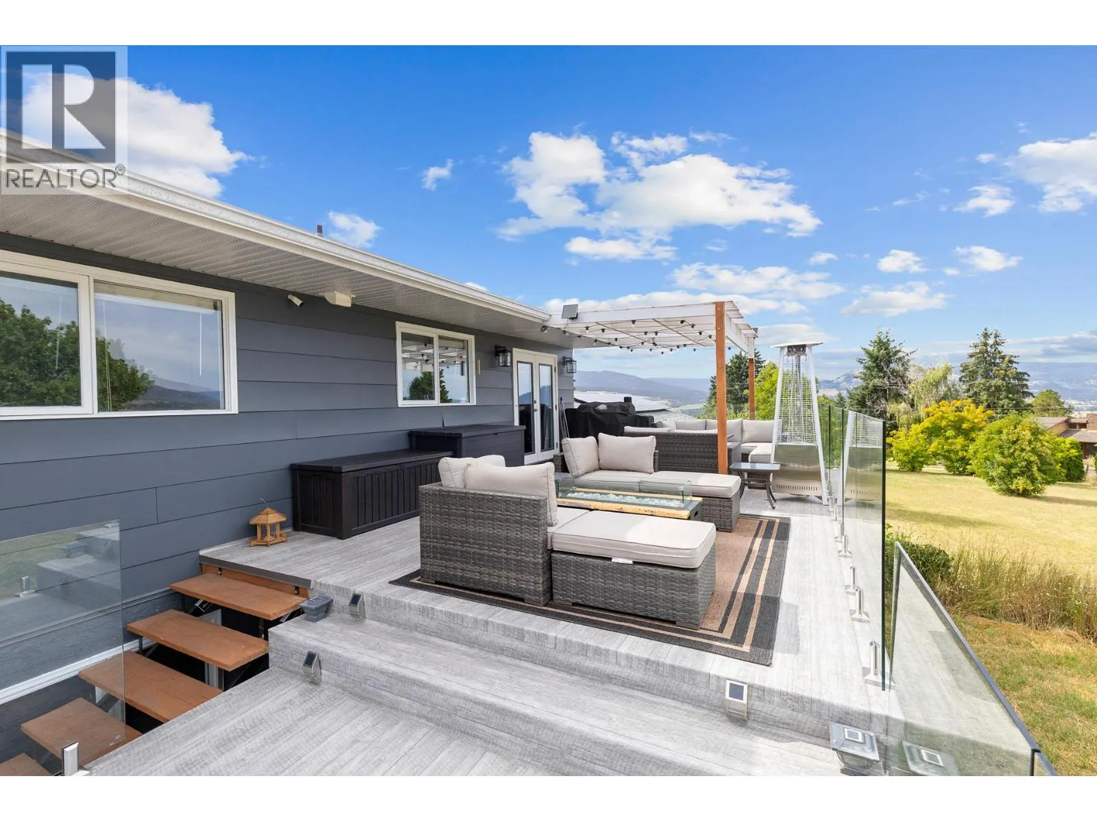 136 Stepping Stones Crescent
