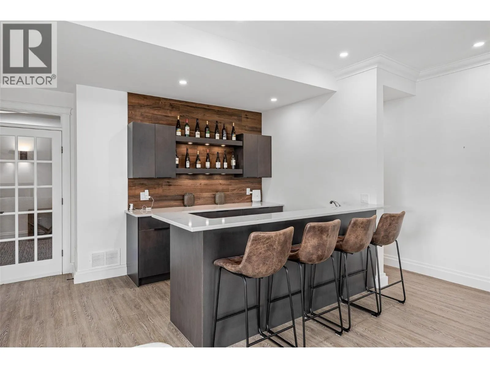 2584 Lucinde Road