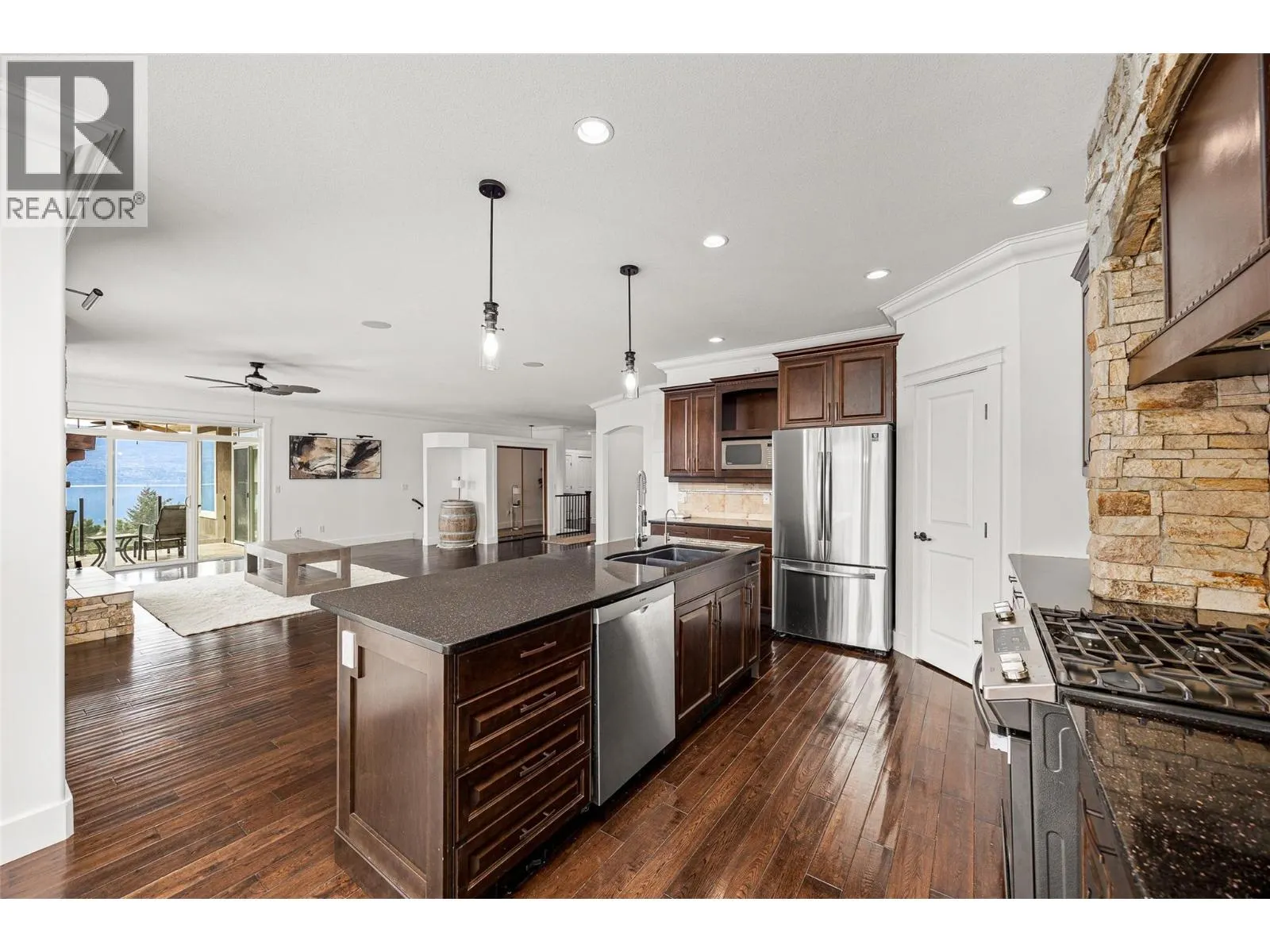 2584 Lucinde Road