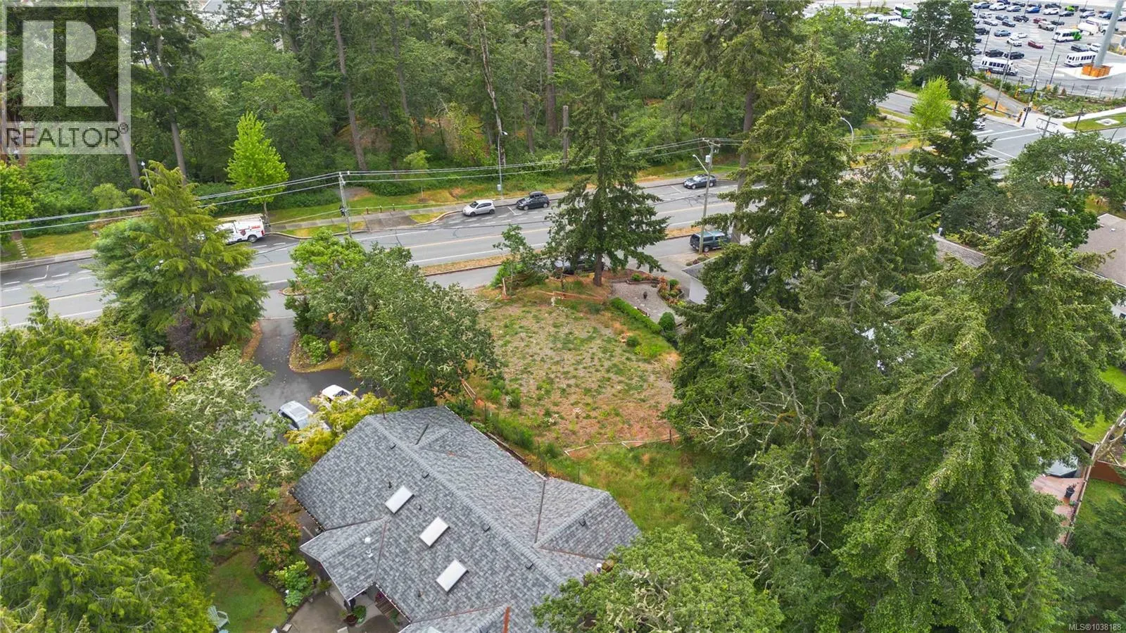 2204 Burnside Rd W