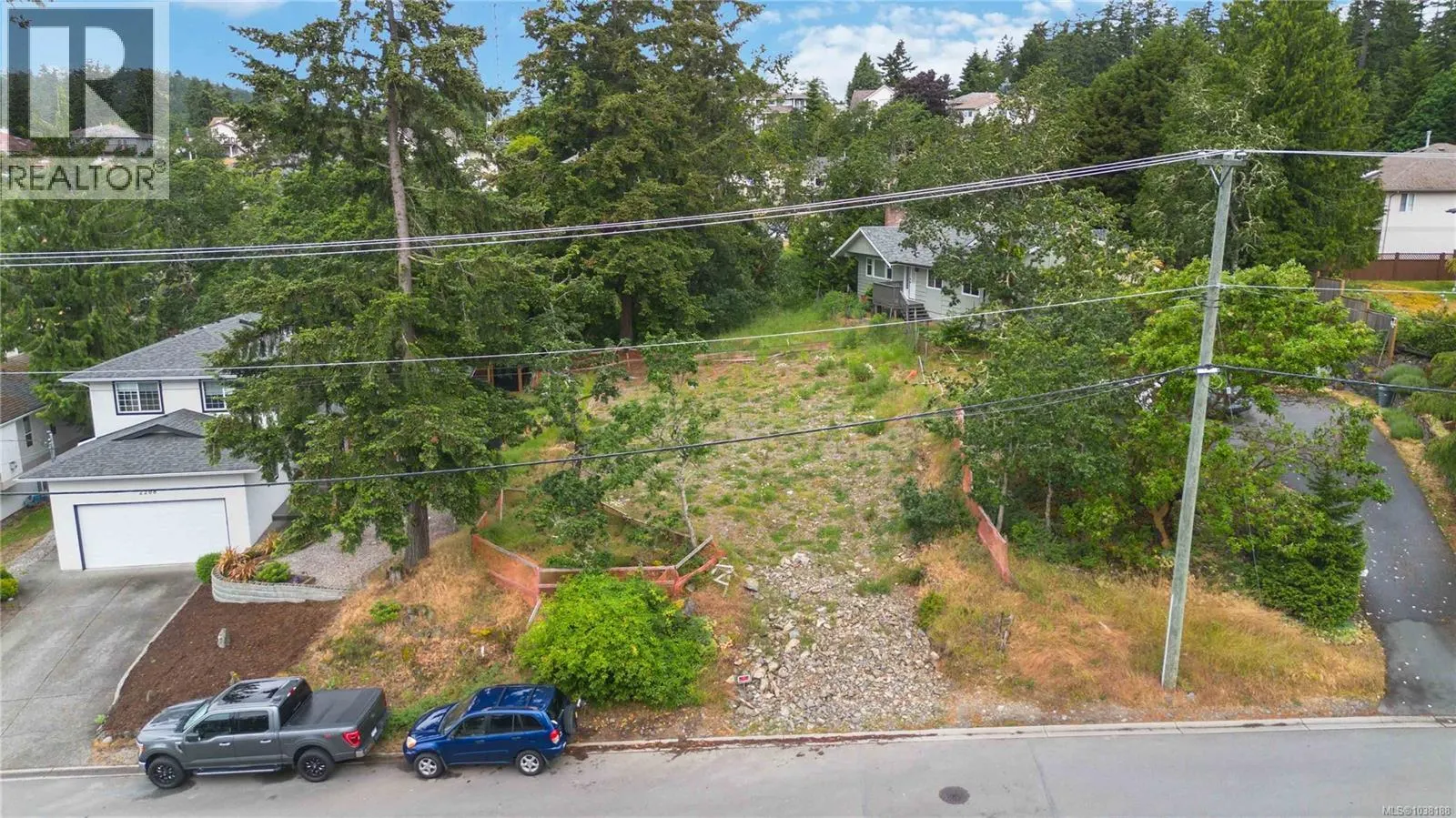 2204 Burnside Rd W