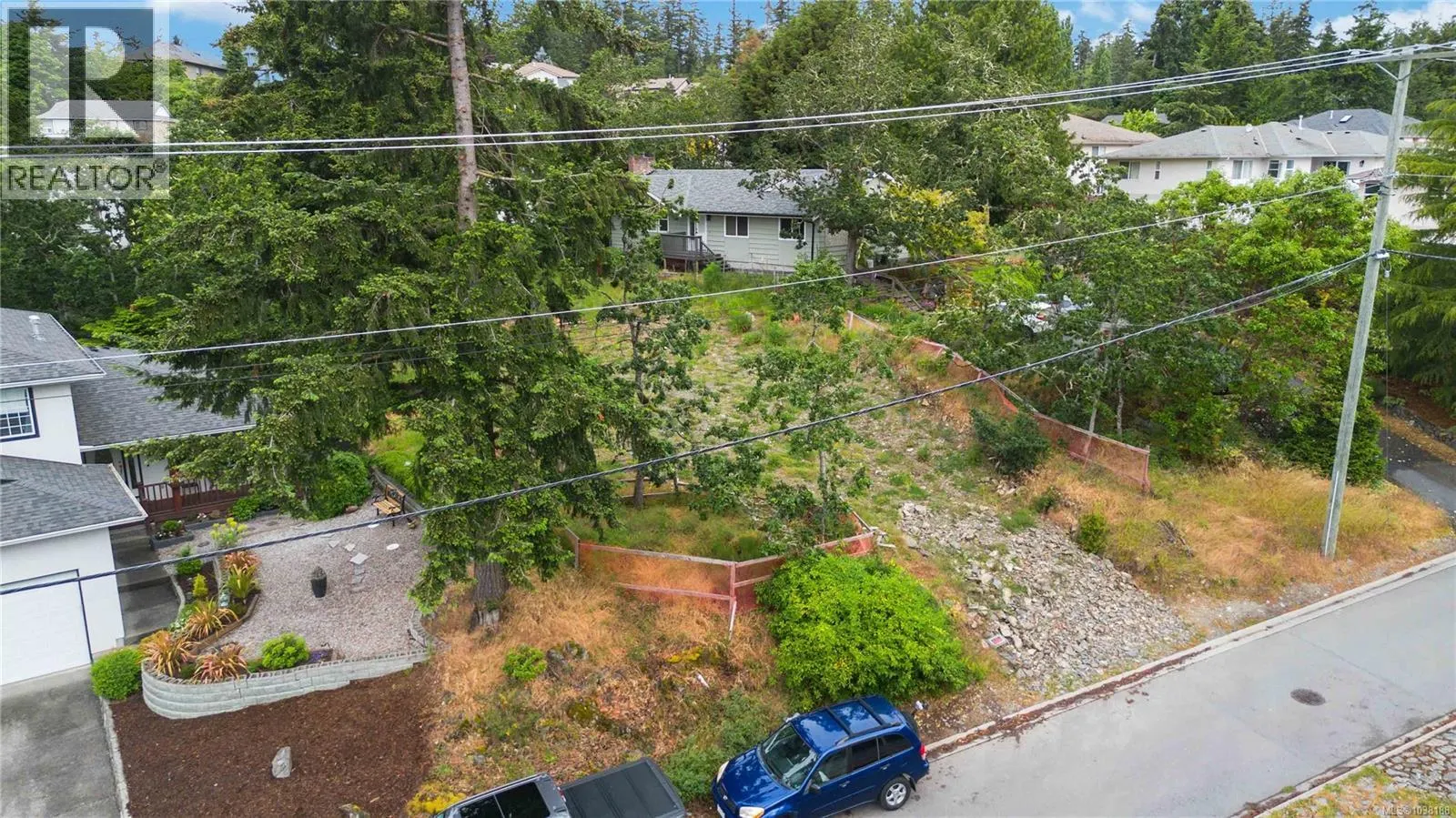 2204 Burnside Rd W