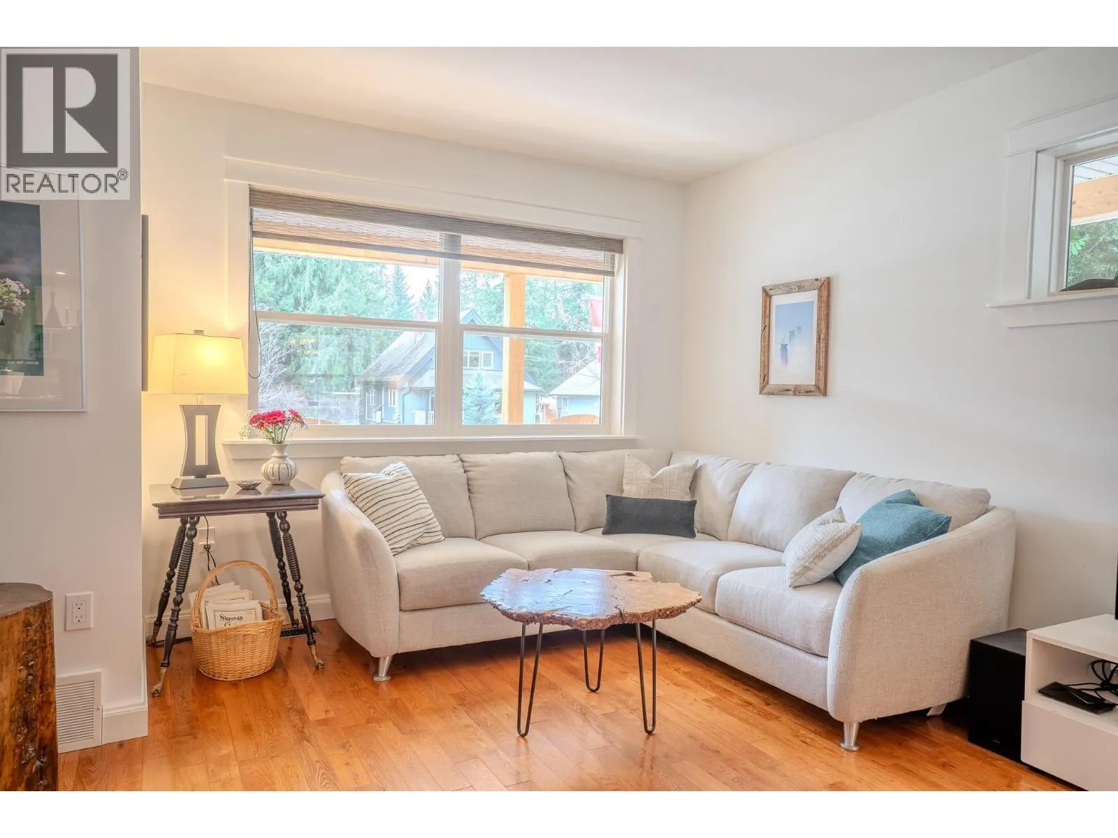2399 HILLEN Crescent
