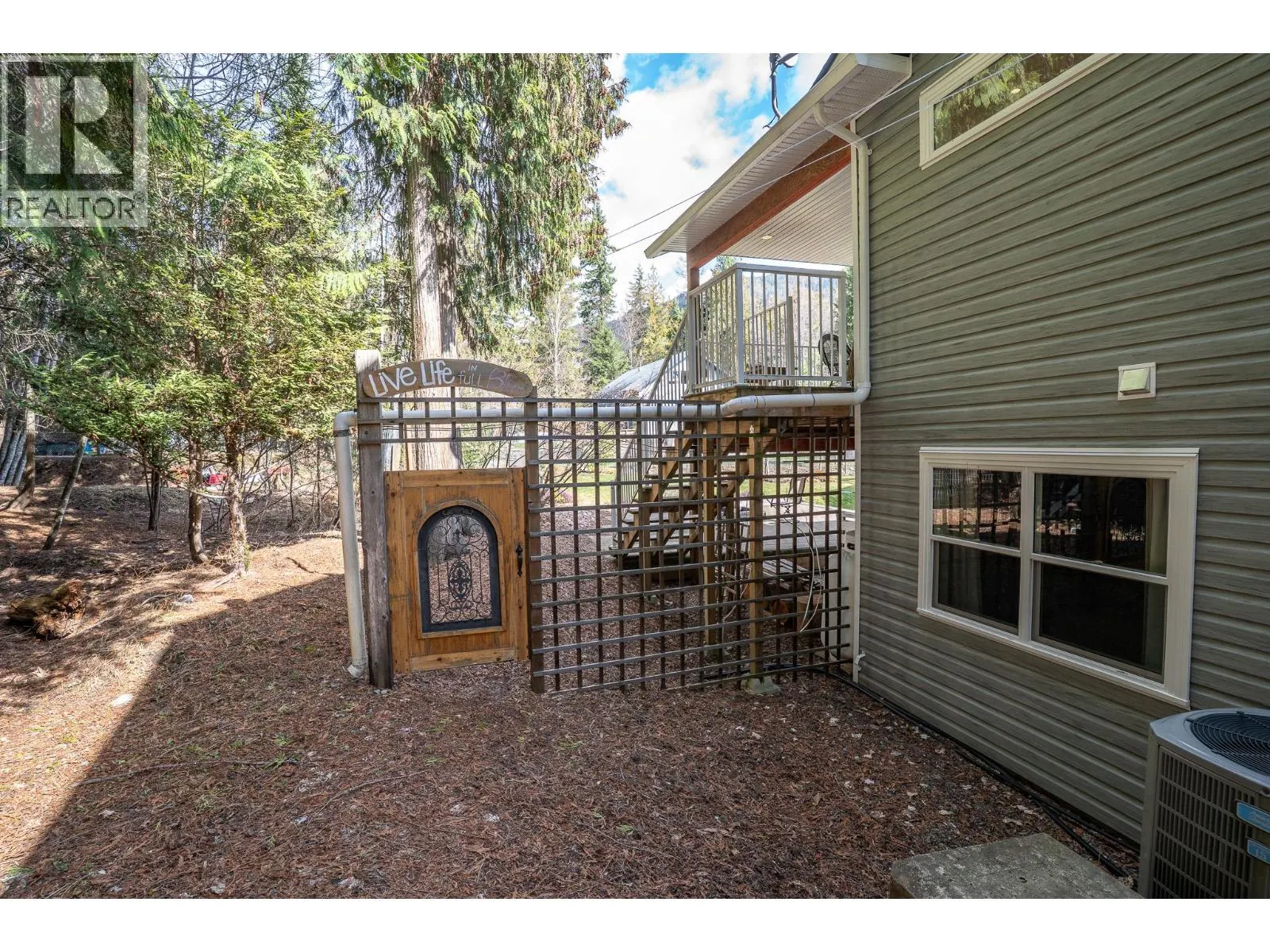2399 HILLEN Crescent