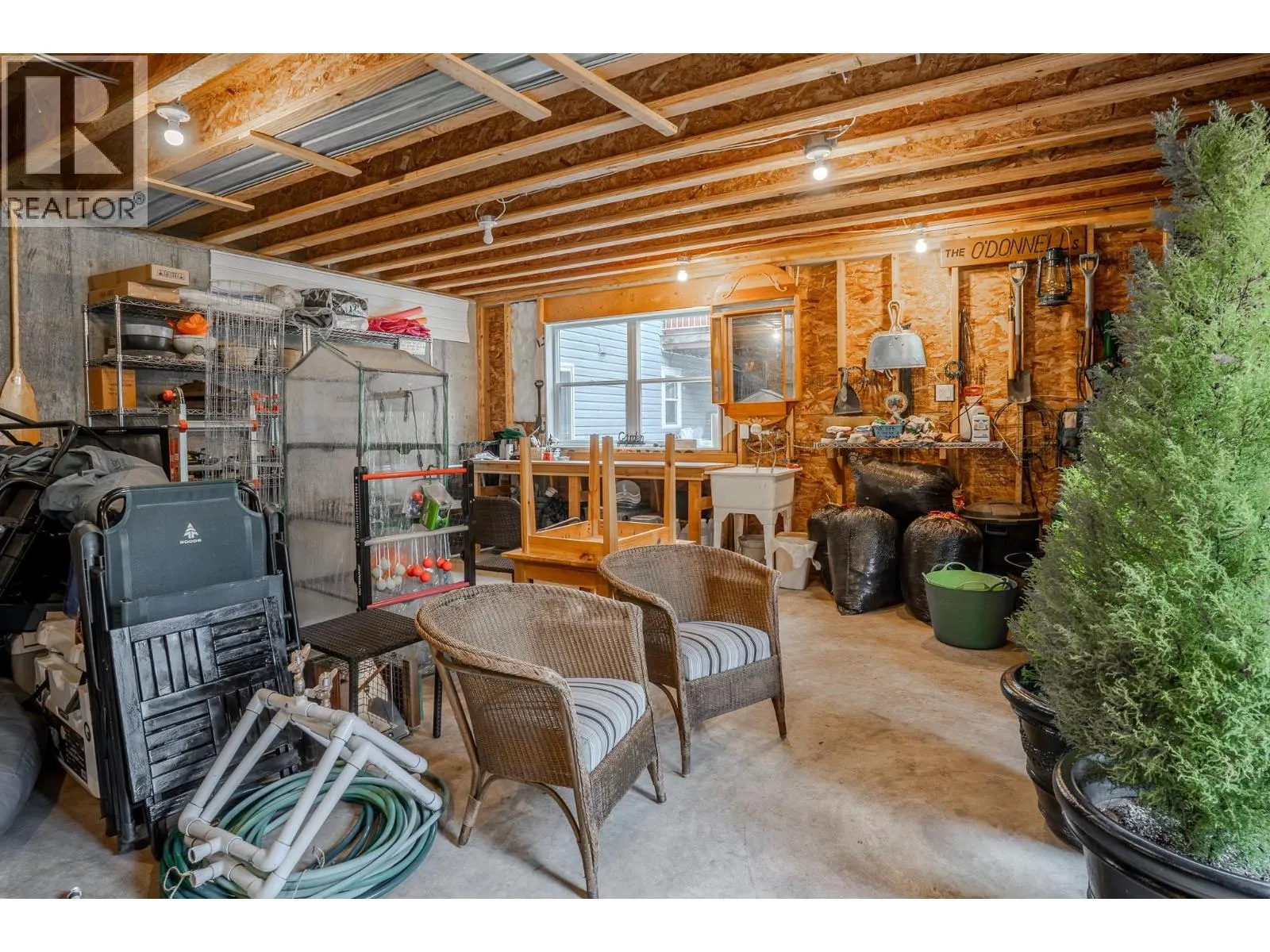 2399 HILLEN Crescent
