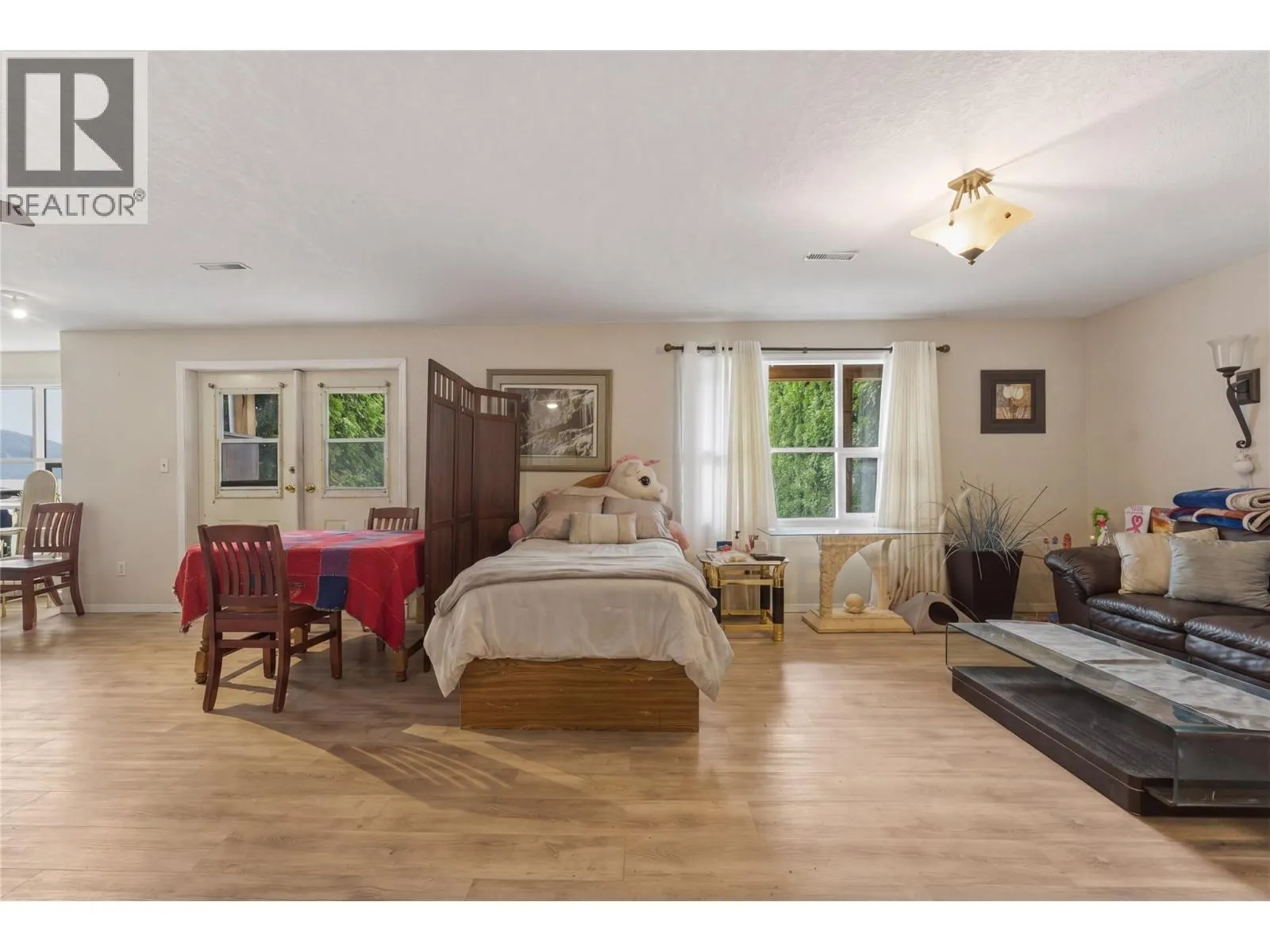 4864 South Grandview Flats Road