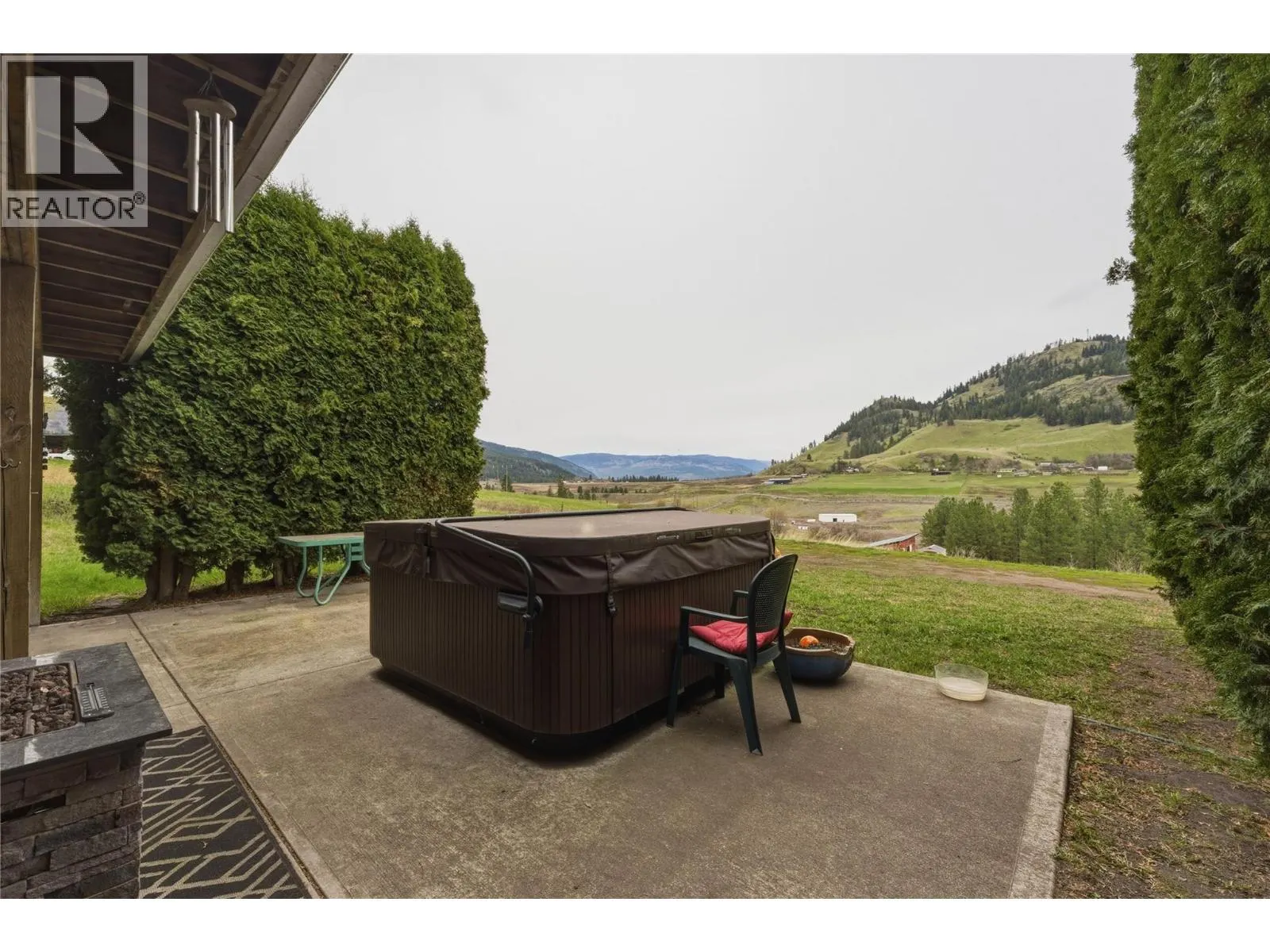 4864 South Grandview Flats Road