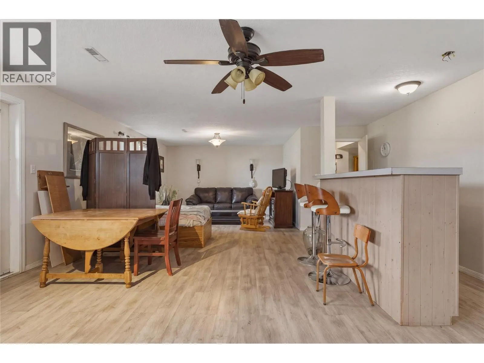 4864 South Grandview Flats Road