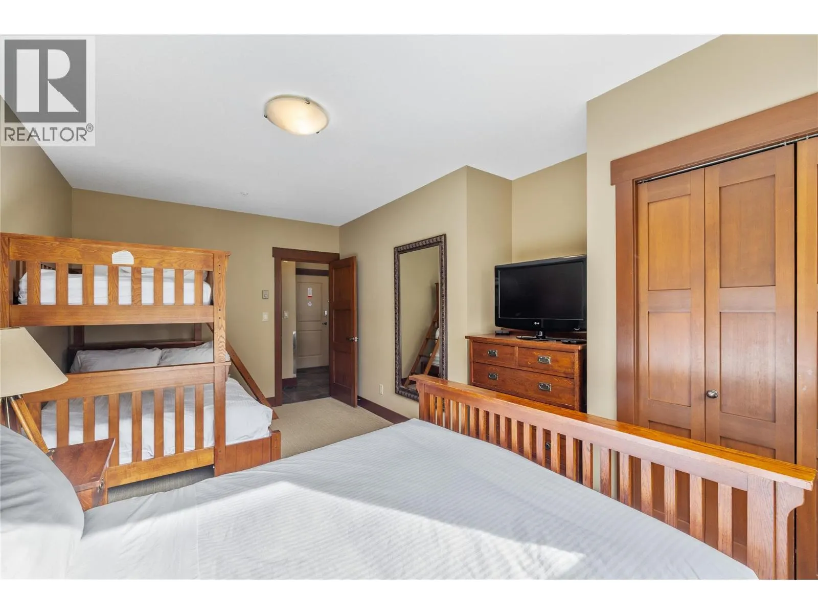 5259 Big White Road Unit# 201