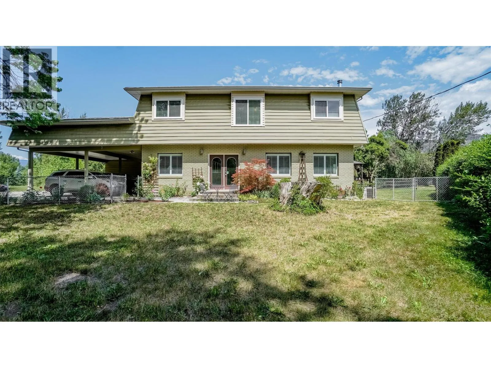 205 GREASEWOOD Avenue