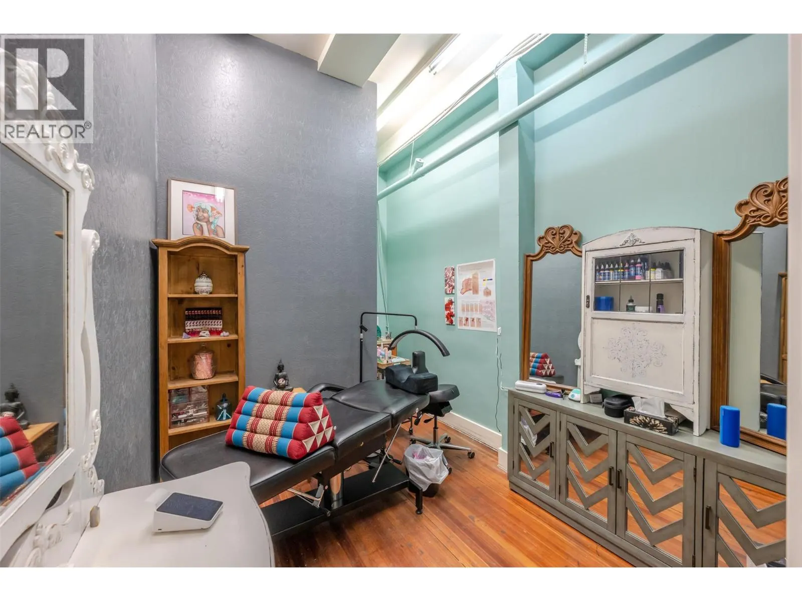 6222 Main Street