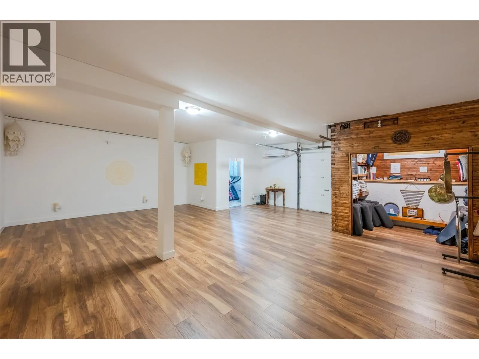6222 Main Street