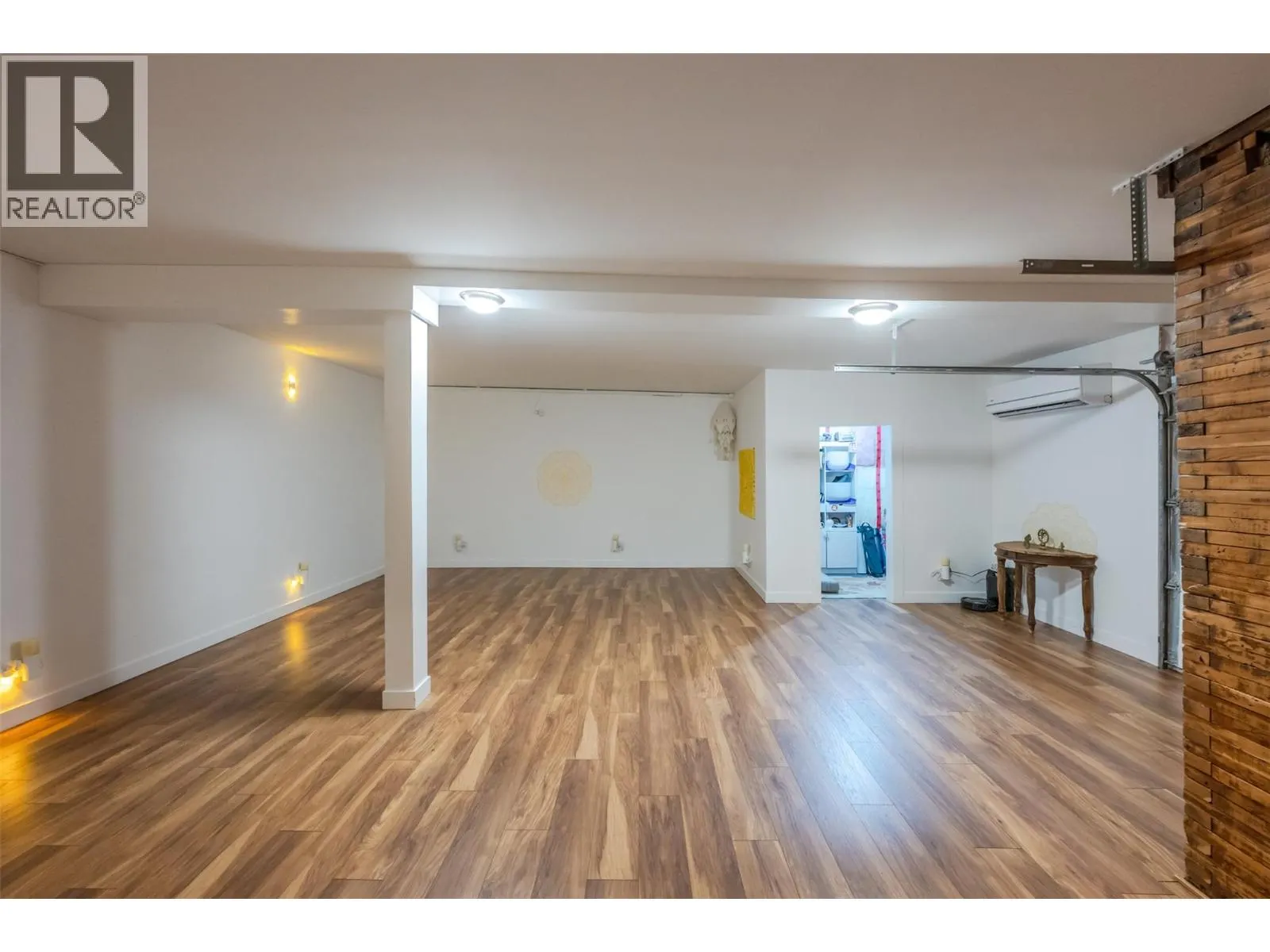 6222 Main Street