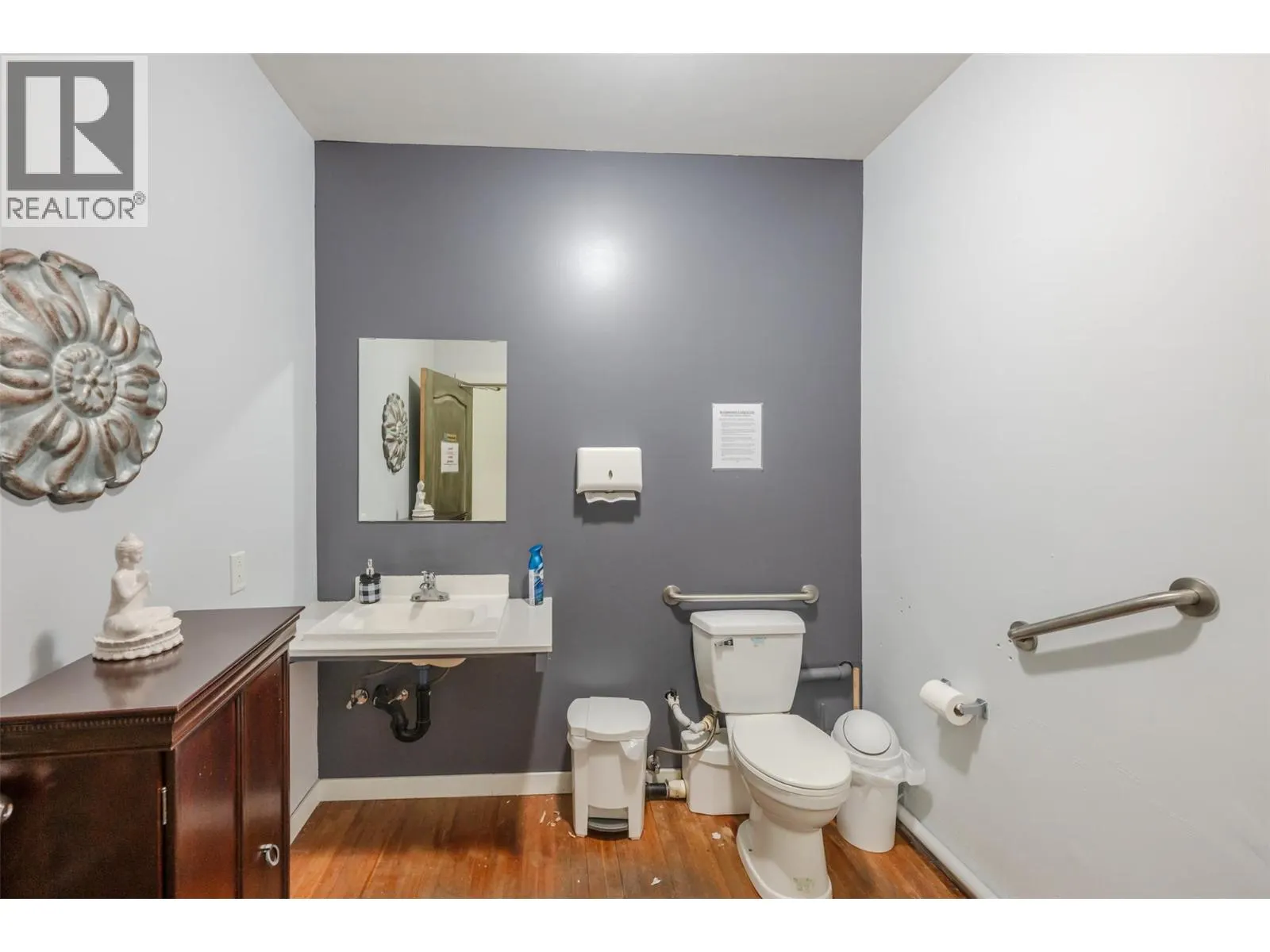 6222 Main Street