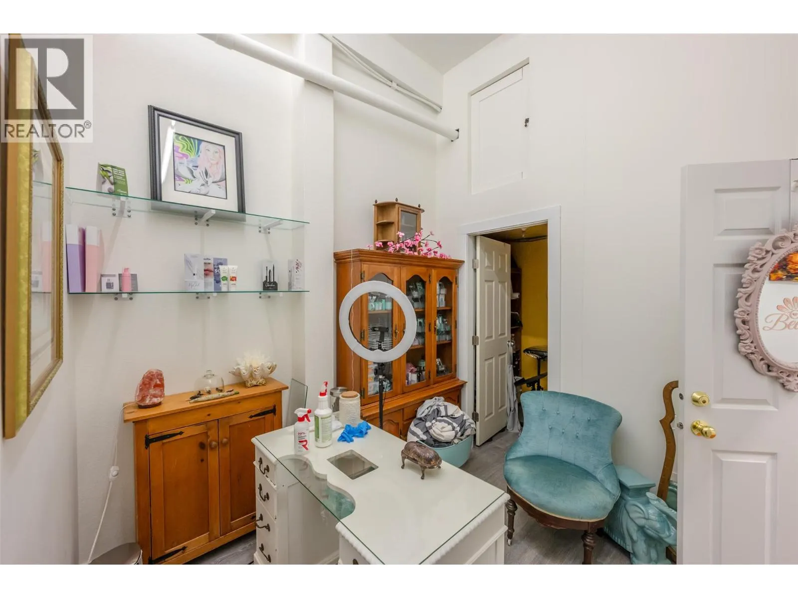 6222 Main Street