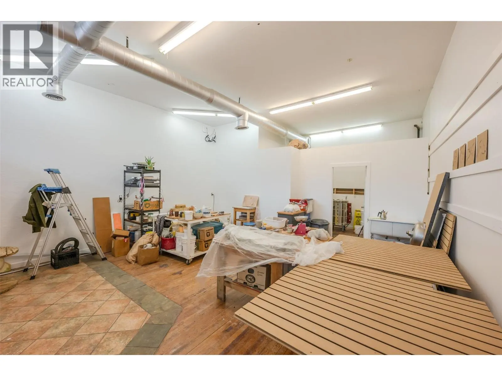 6222 Main Street