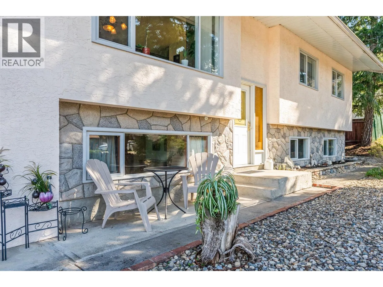 3419 Larch Drive