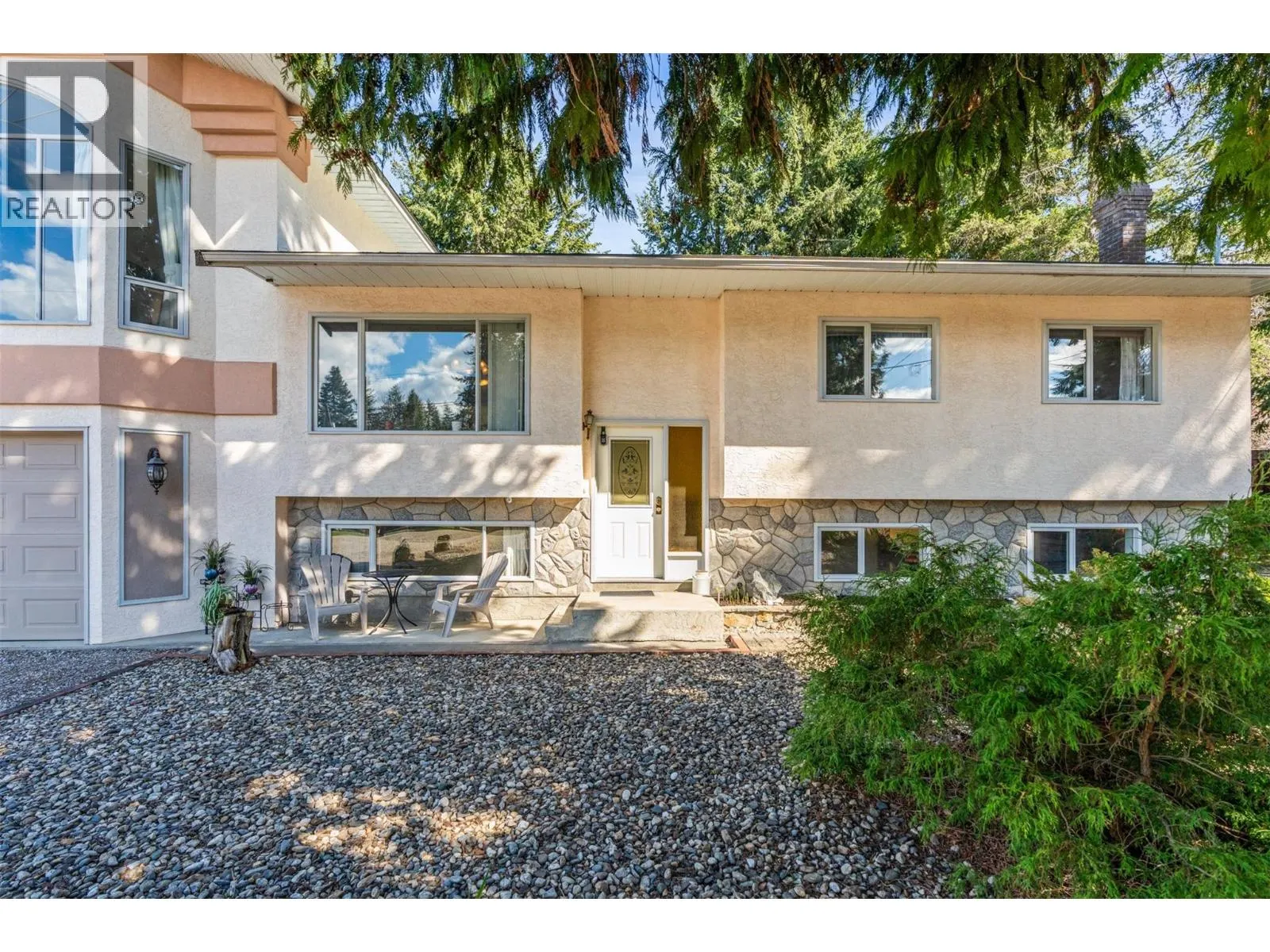 3419 Larch Drive