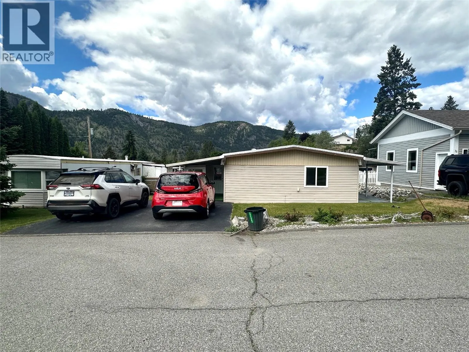 4505 MCLEAN CREEK Road Unit# D30