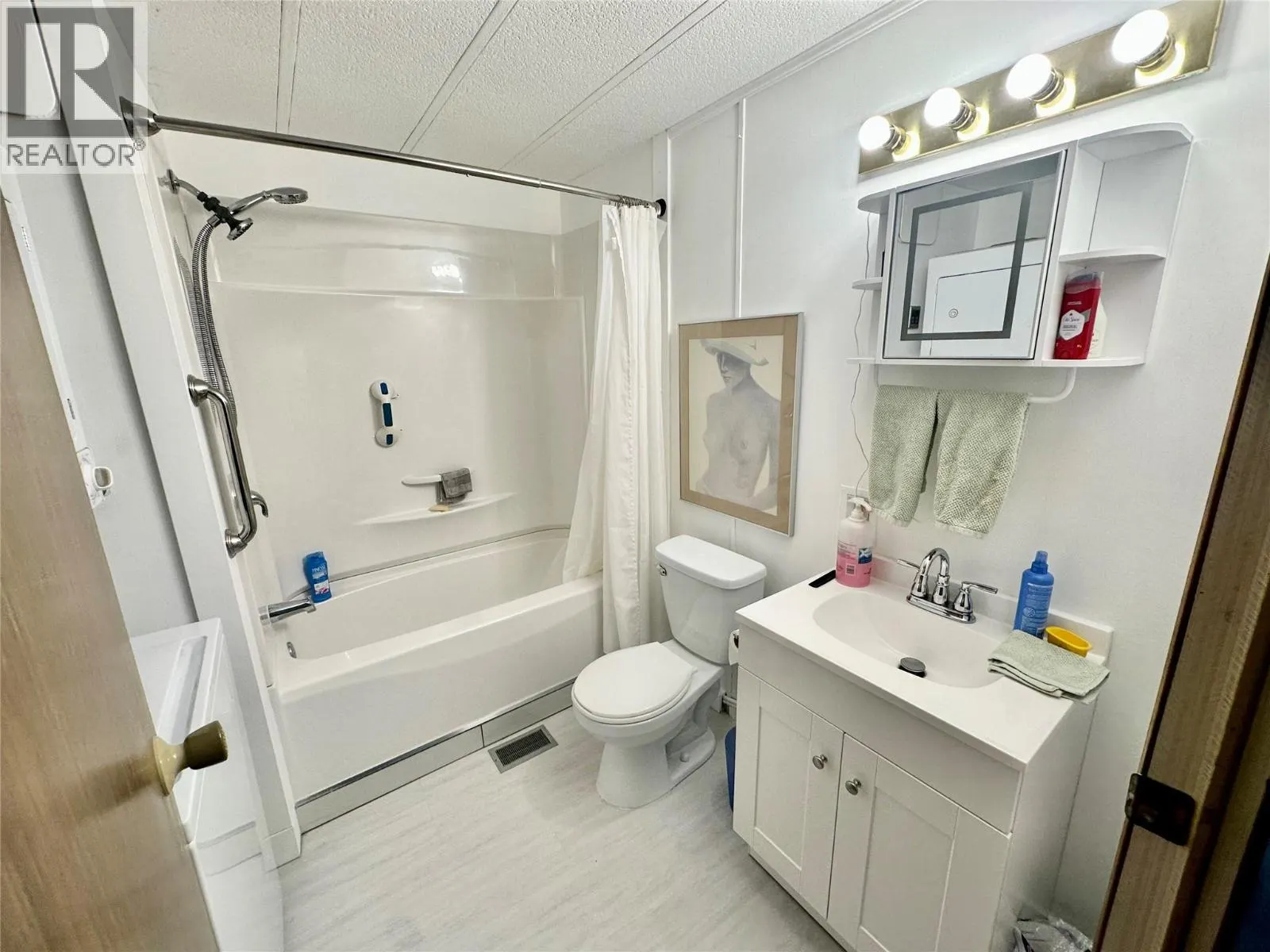 4505 MCLEAN CREEK Road Unit# D30