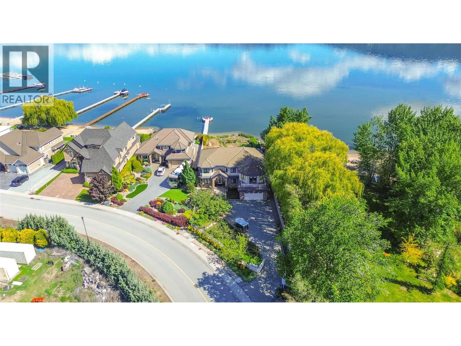 2350 Landry Crescent