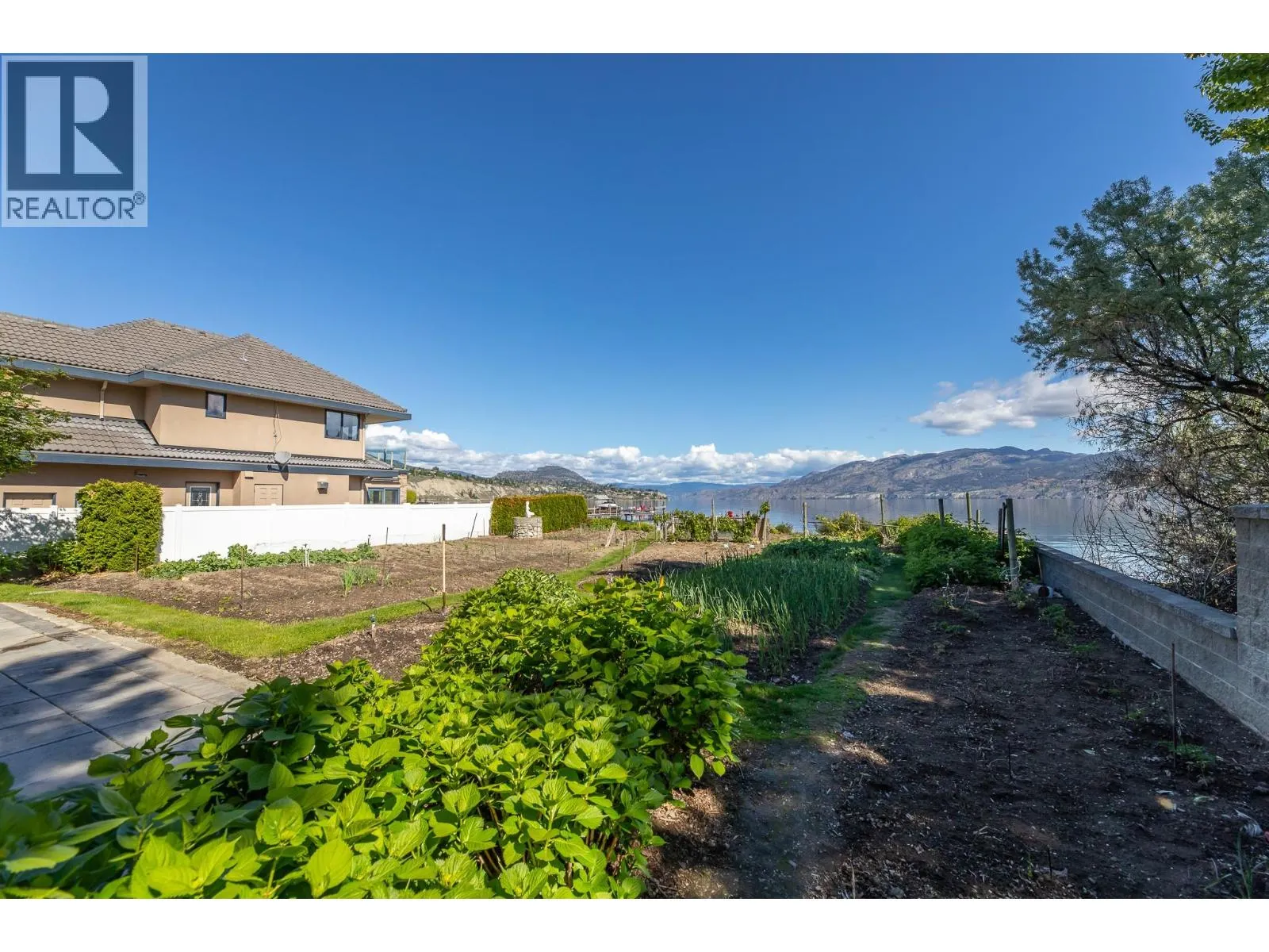 2350 Landry Crescent