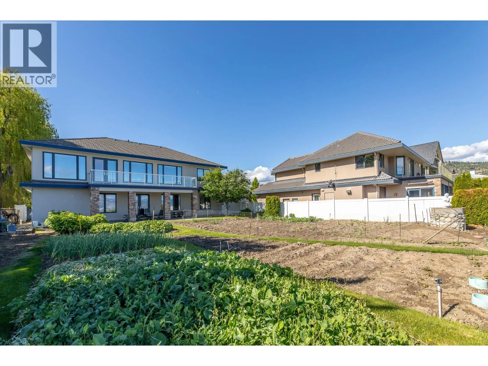2350 Landry Crescent