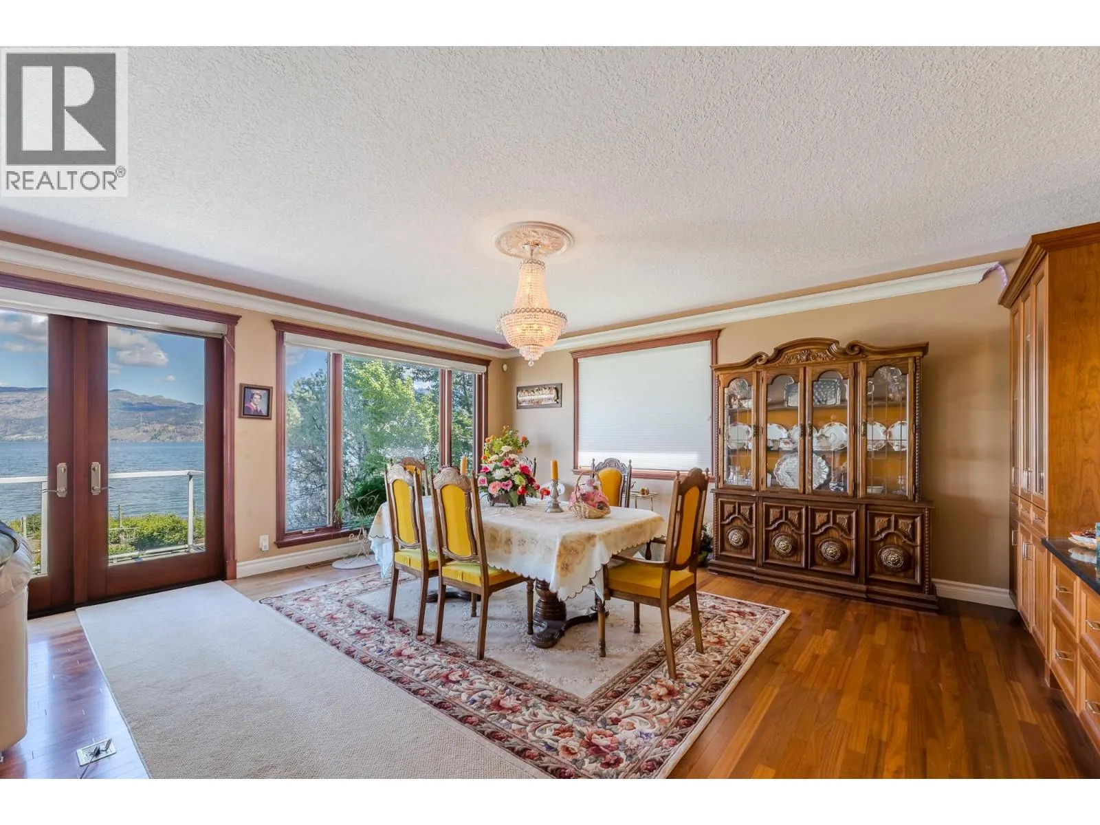2350 Landry Crescent