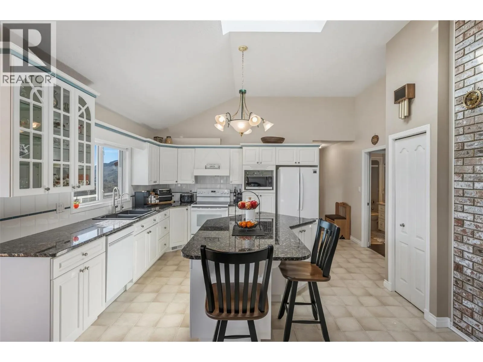 600 PONDEROSA Road