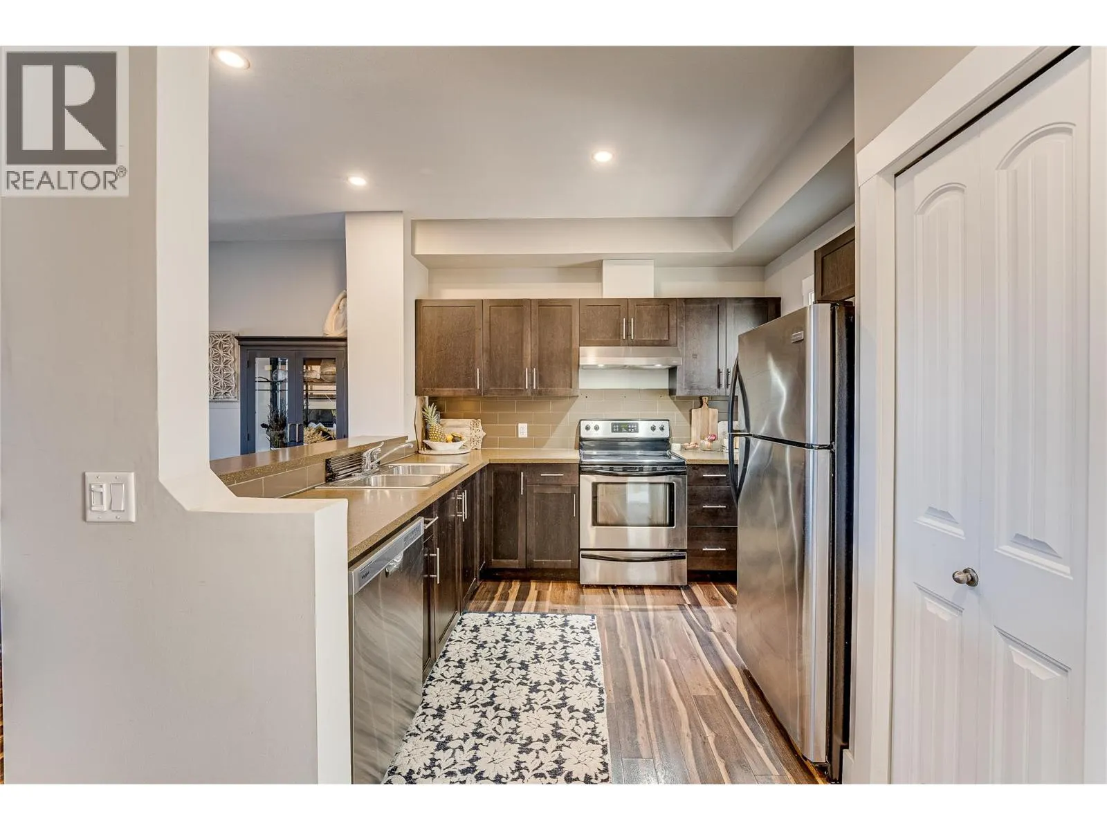 995 Mt. Ida Drive Unit# 4