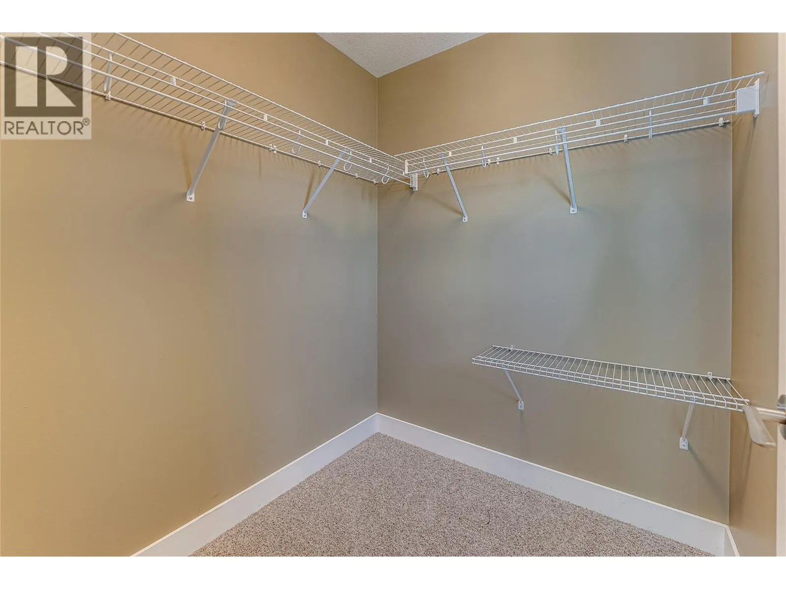 995 Mt. Ida Drive Unit# 4