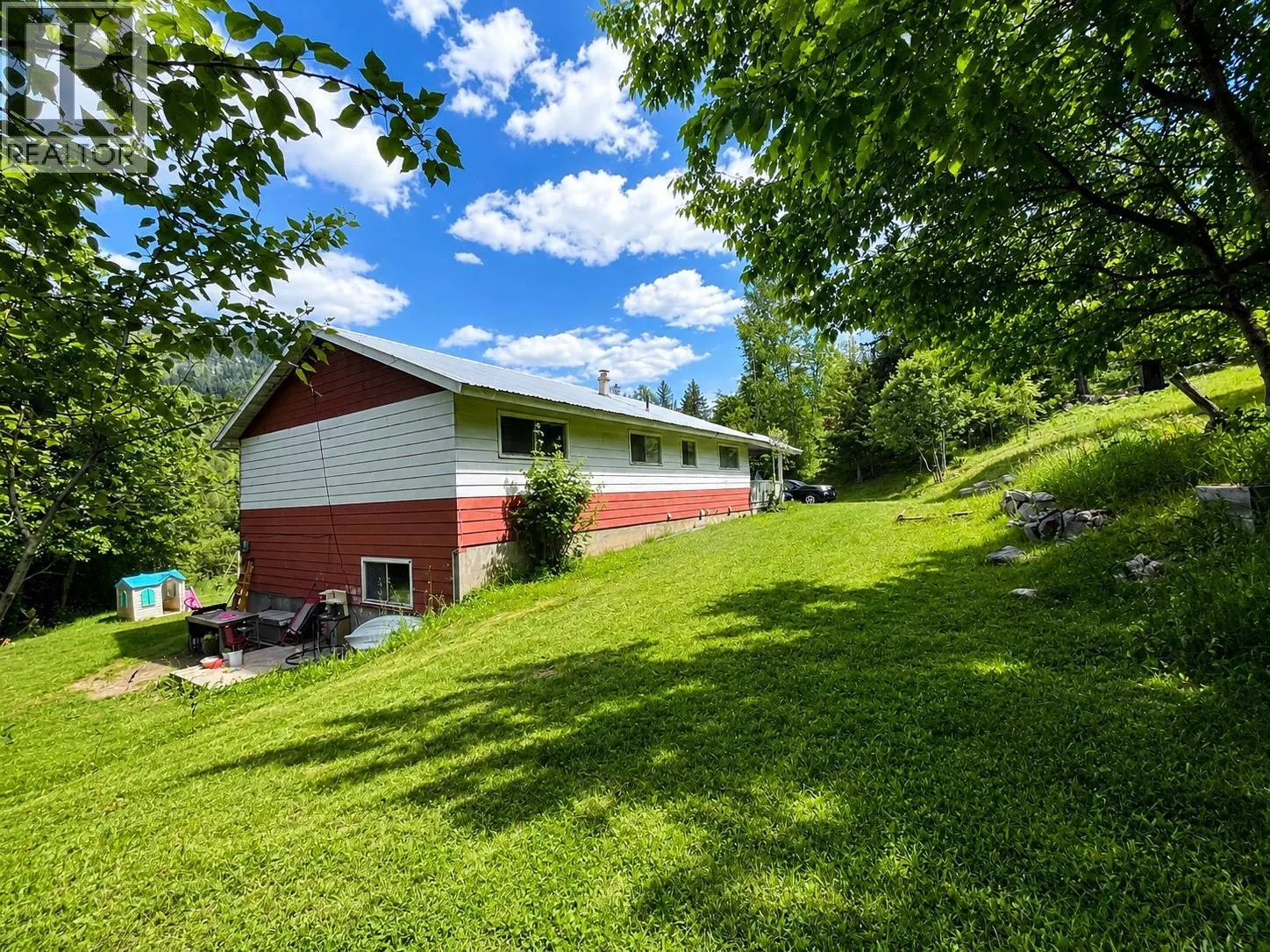 2612 SILVER KING Road