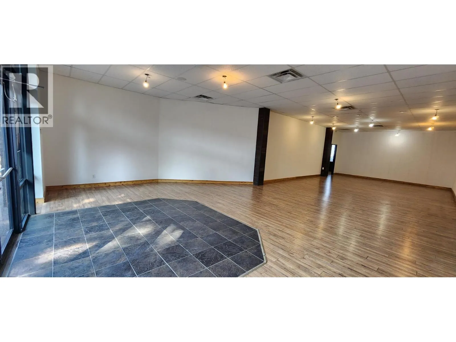 2500 53 Avenue Unit# 102