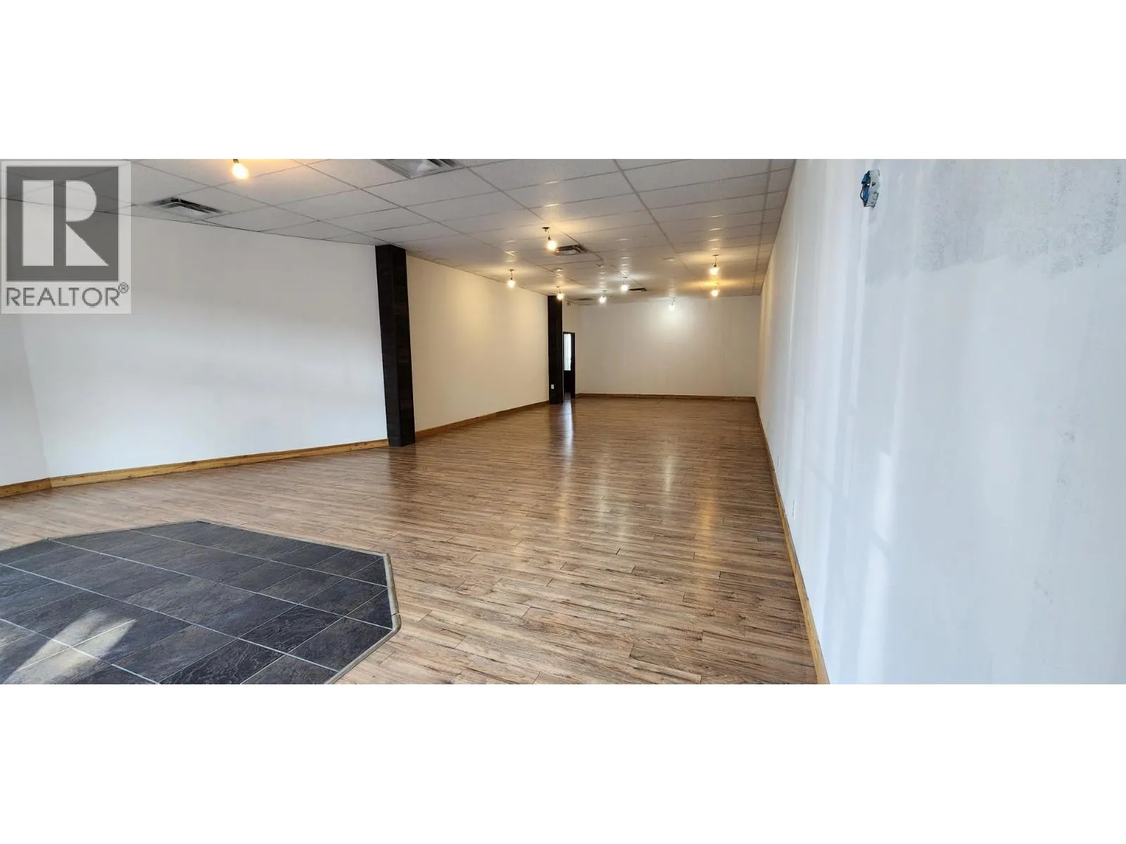 2500 53 Avenue Unit# 102