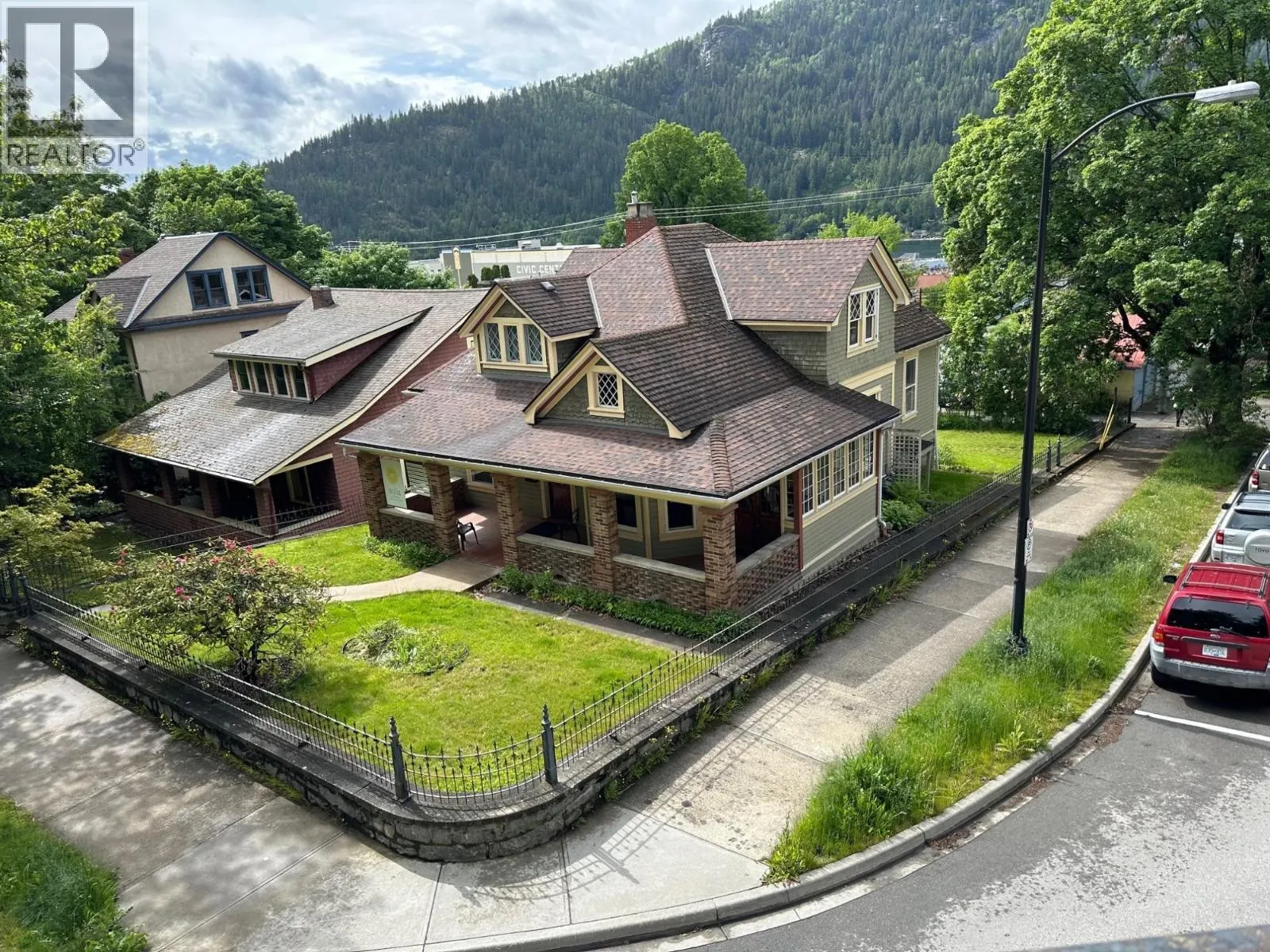 823 Baker Street