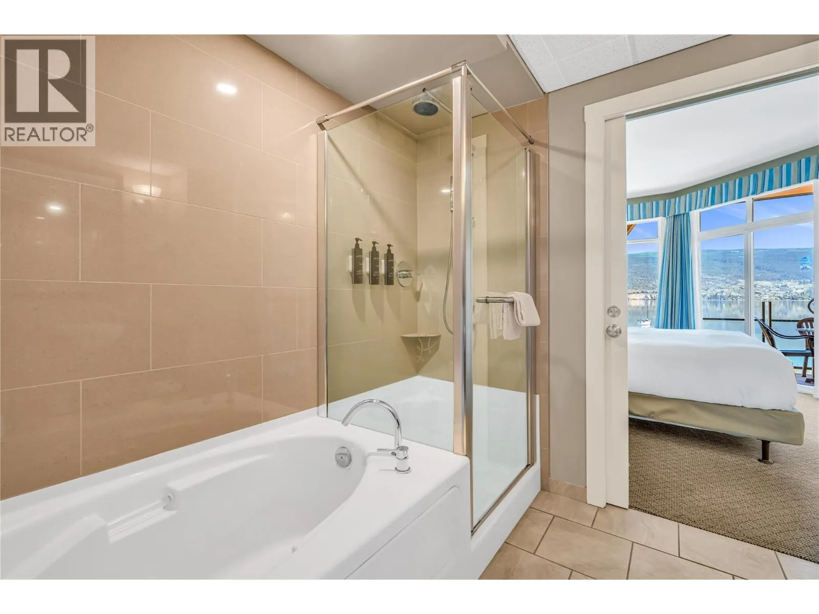 13011 Lakeshore Drive S Unit# 370