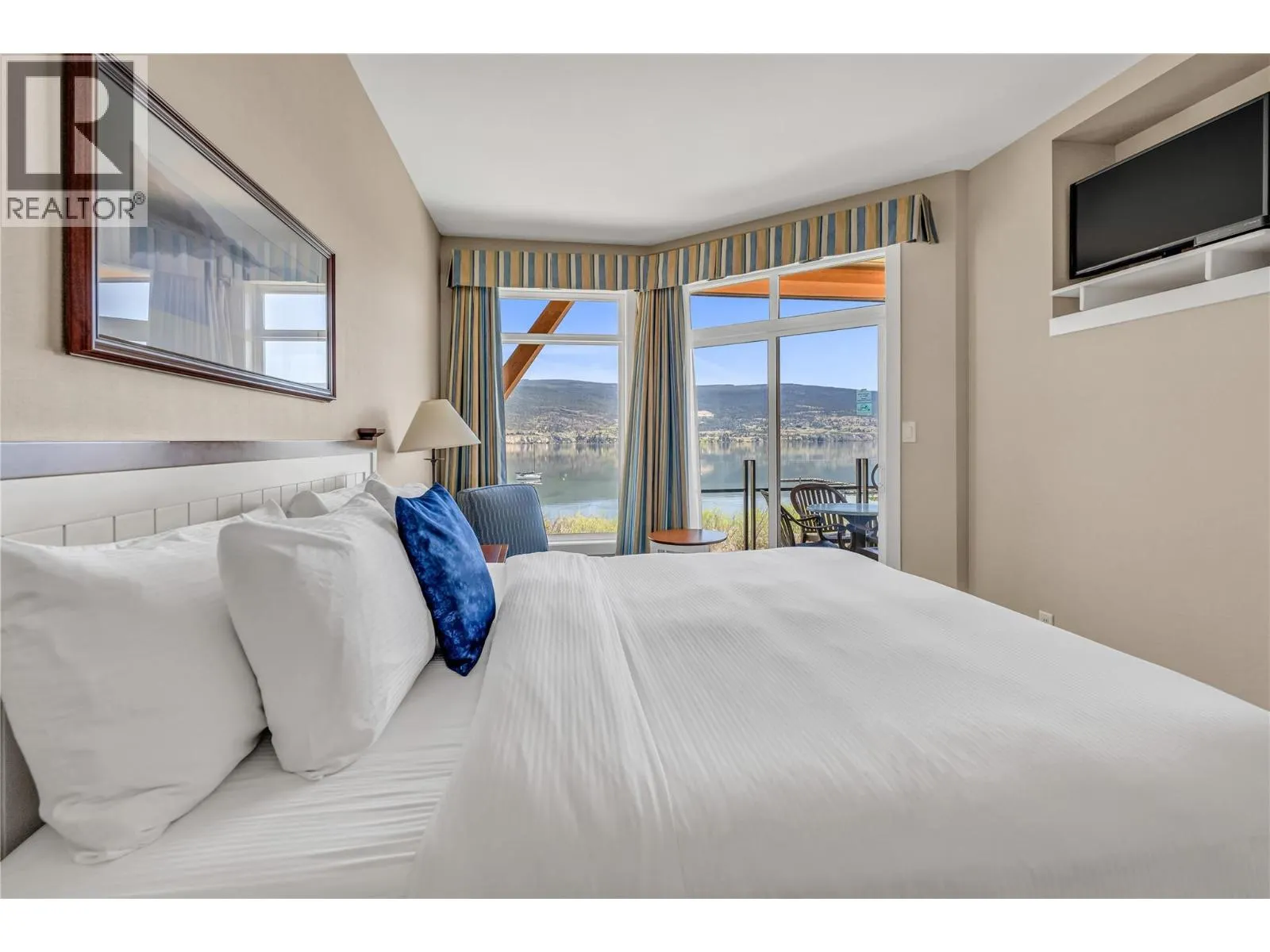 13011 Lakeshore Drive S Unit# 370